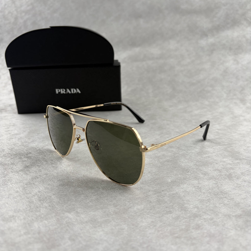 Classic Gold Aviator Sunglasses - Premium Metal Frame UV Protection