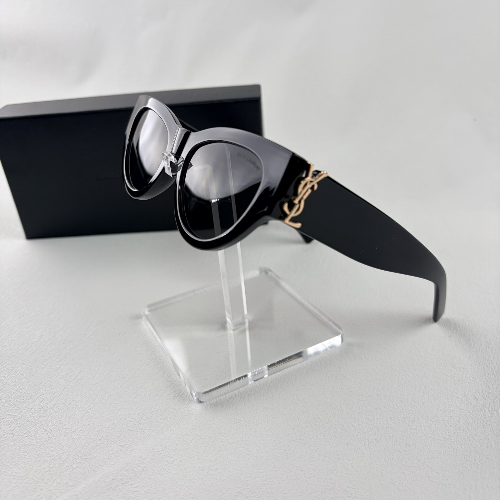 Classic Cat-Eye Sunglasses - Premium Acetate UV Protection Eyewear