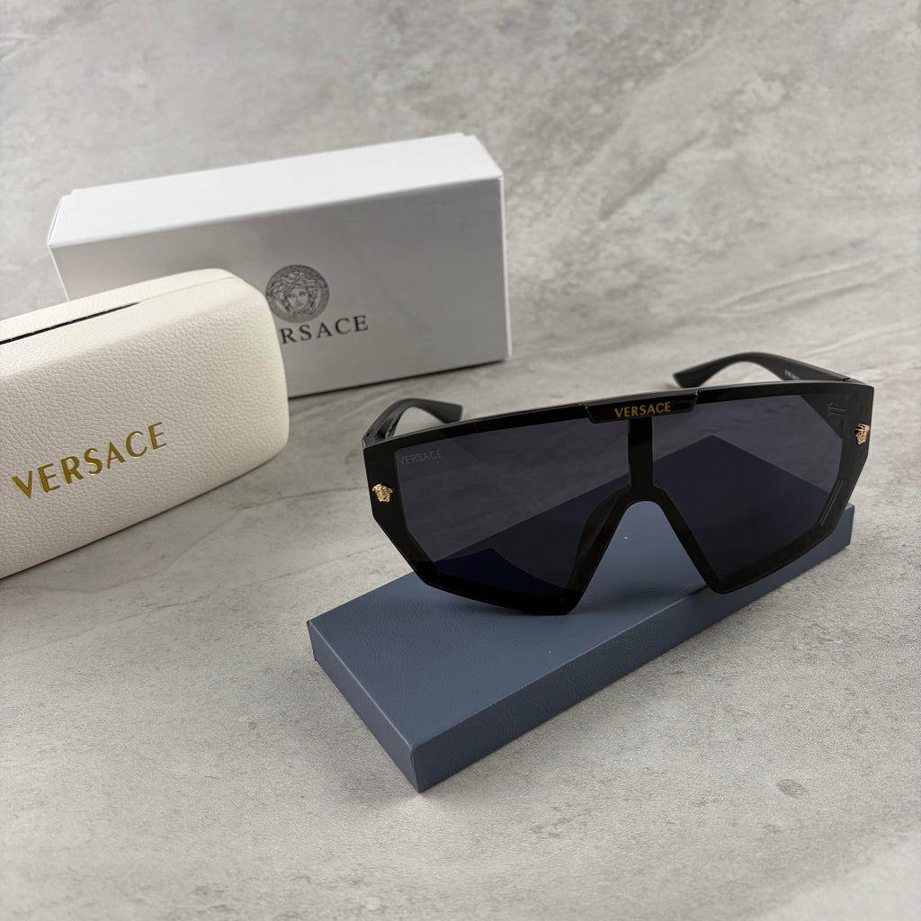 Modern Oversized Shield Sunglasses - Black UV Protection Eyewear