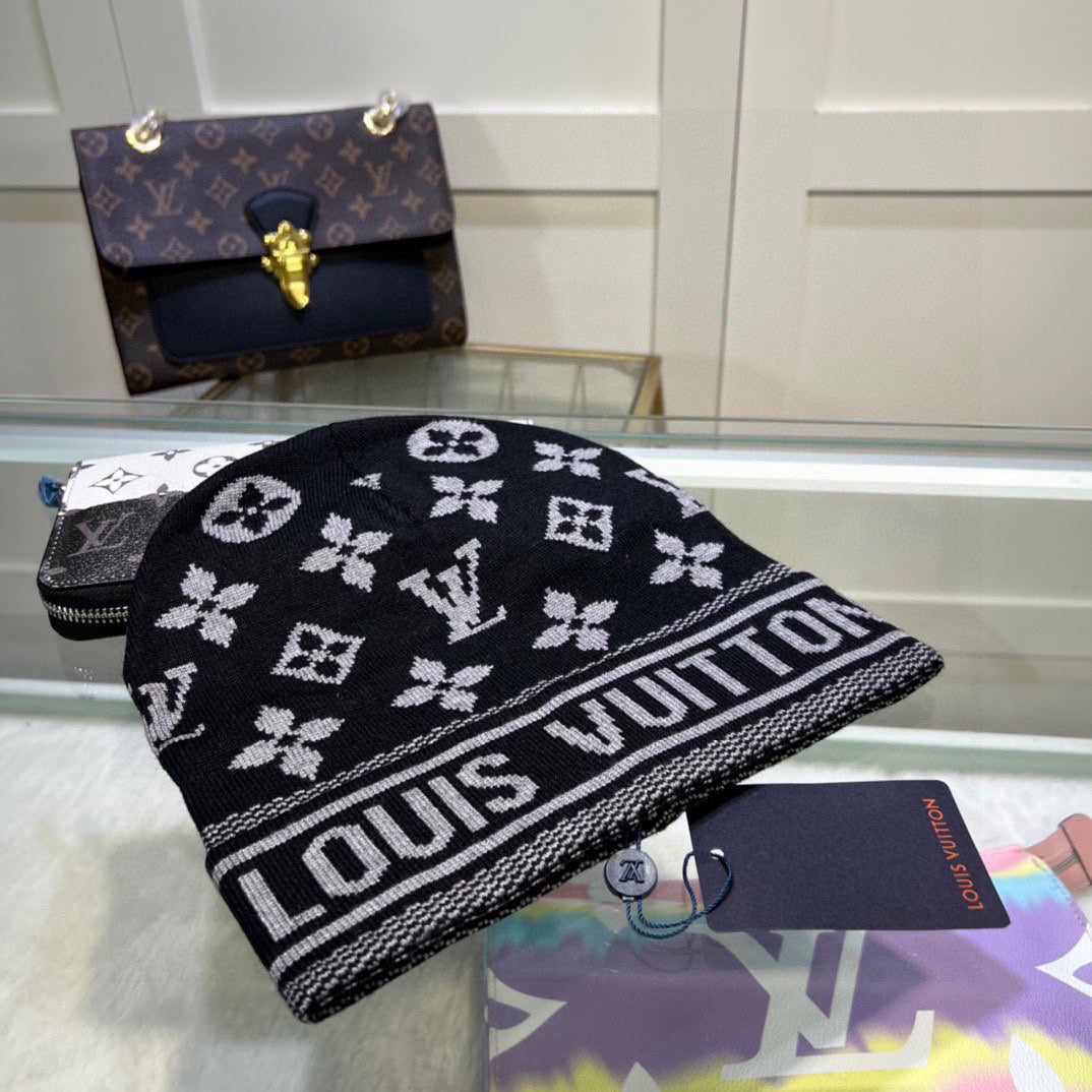 L//V Printed Knitted Beanie in Black