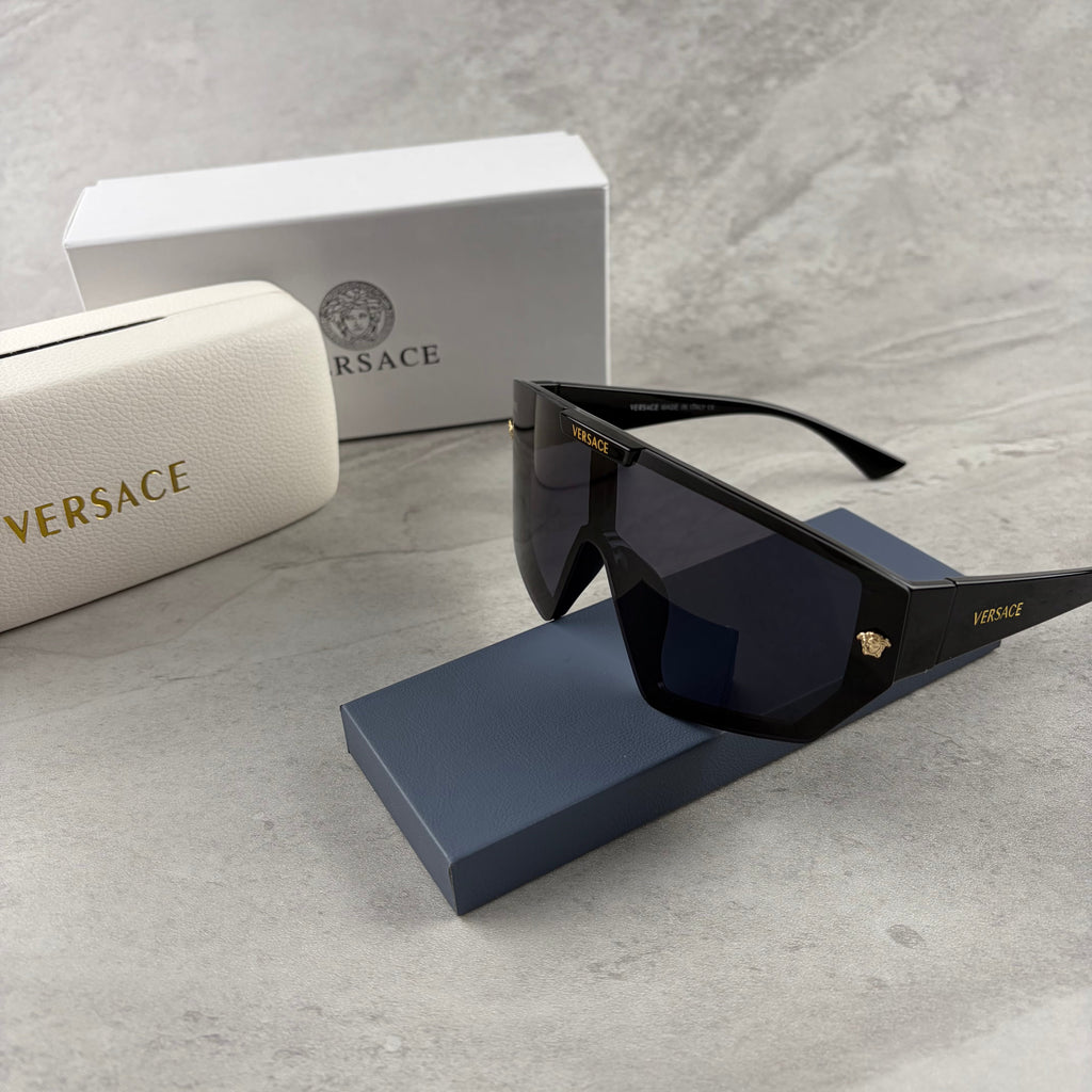 Modern Oversized Shield Sunglasses - Black UV Protection Eyewear