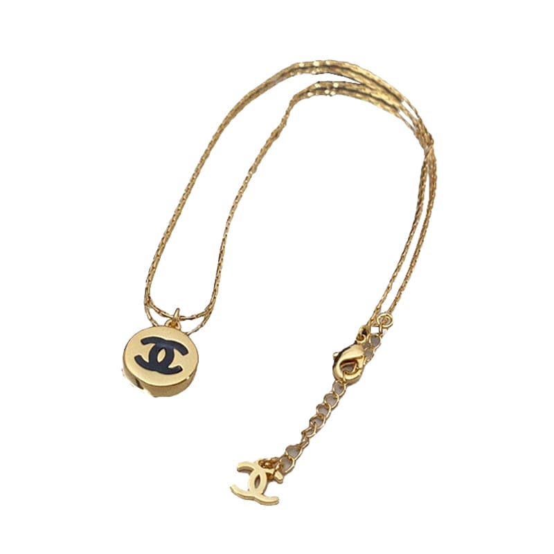 18K  Chanel Pendant Necklace
