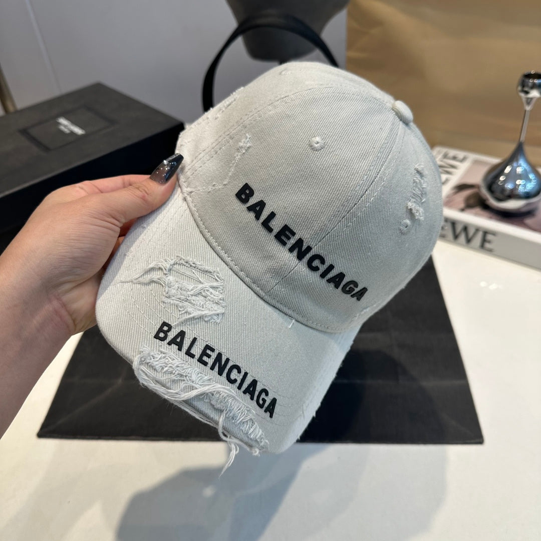 Baseball Cap in Light Grey
