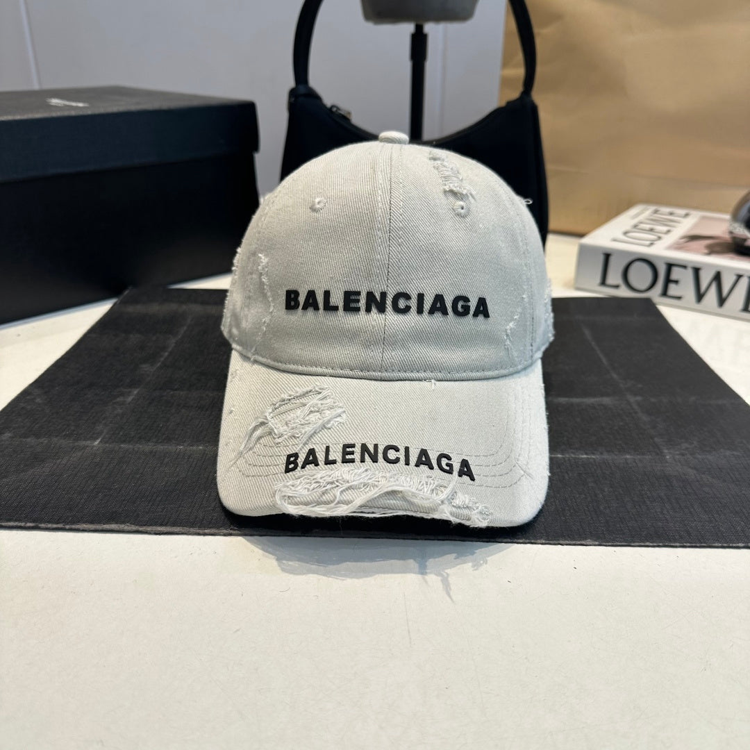 Baseball Cap in Light Grey