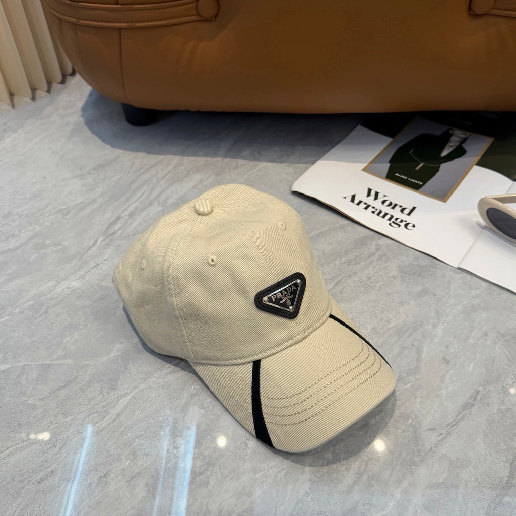 Chic Minimalist Baseball Cap with Elegant Contrast Detail