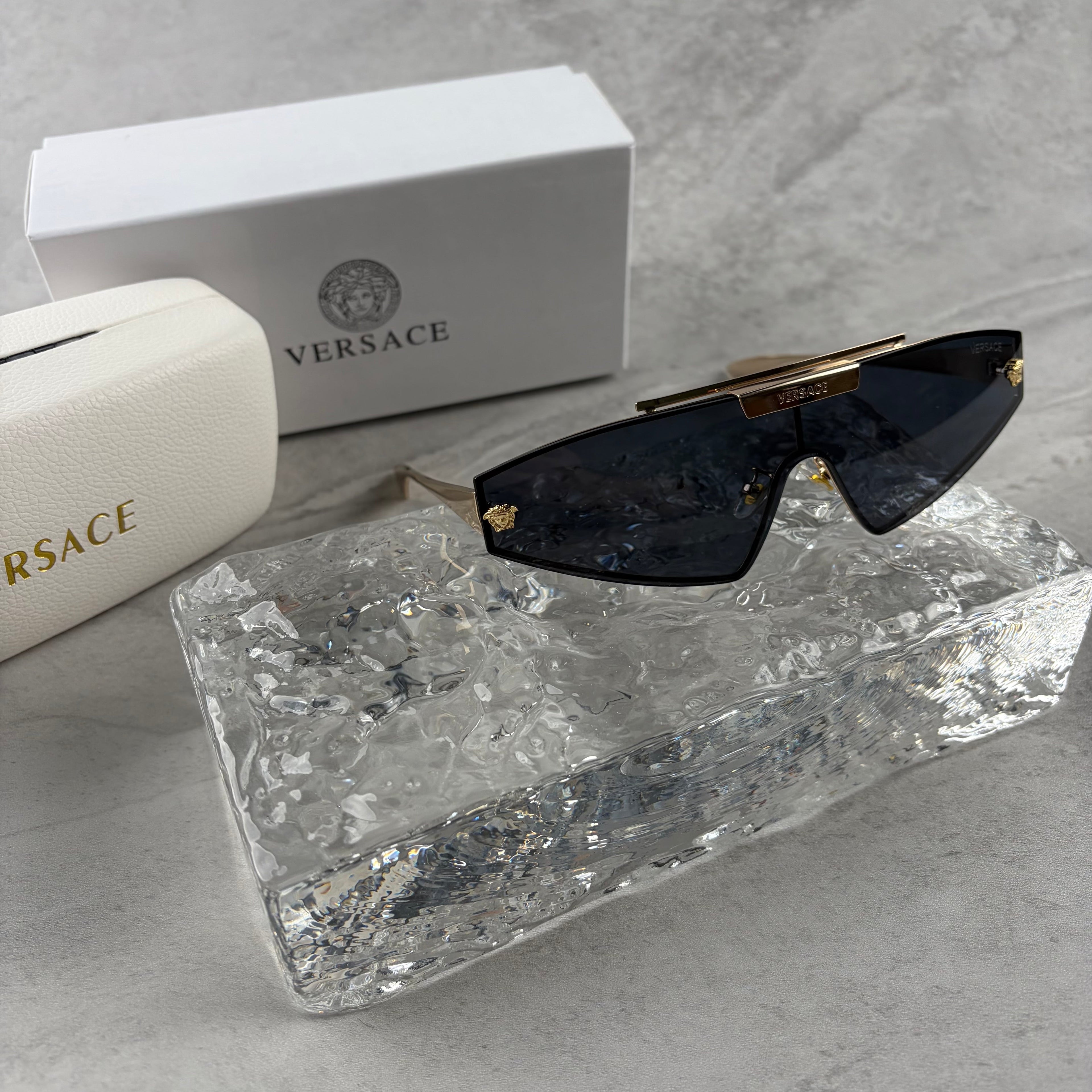 Modern Gold Metal Shield Sunglasses - Unisex UV Protection Eyewear