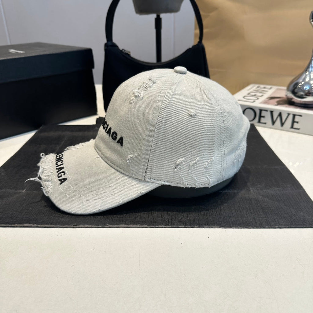 Baseball Cap in Light Grey