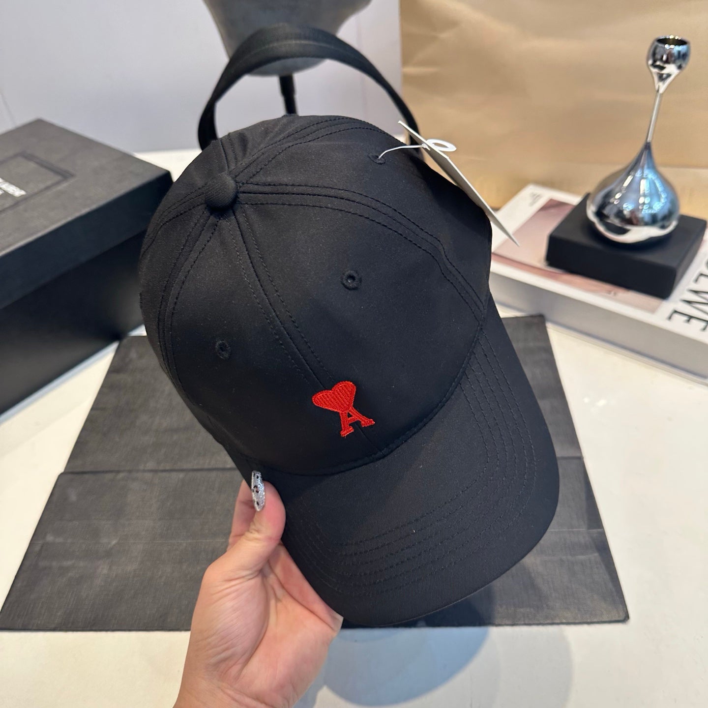 Heart Embroidered Cotton Baseball Cap — Black