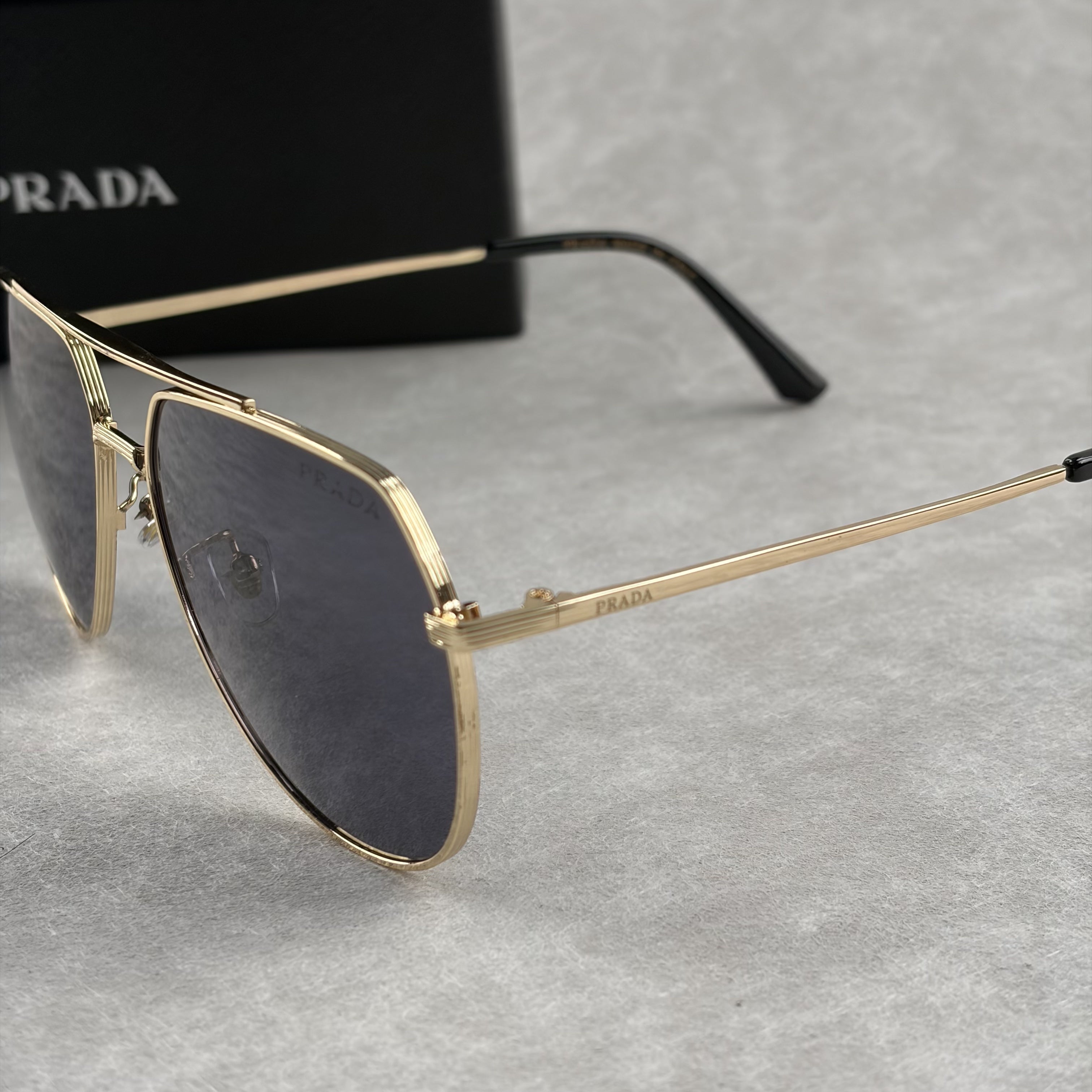 Modern Gold Aviator Sunglasses - UV Protection Metal Frame Shades