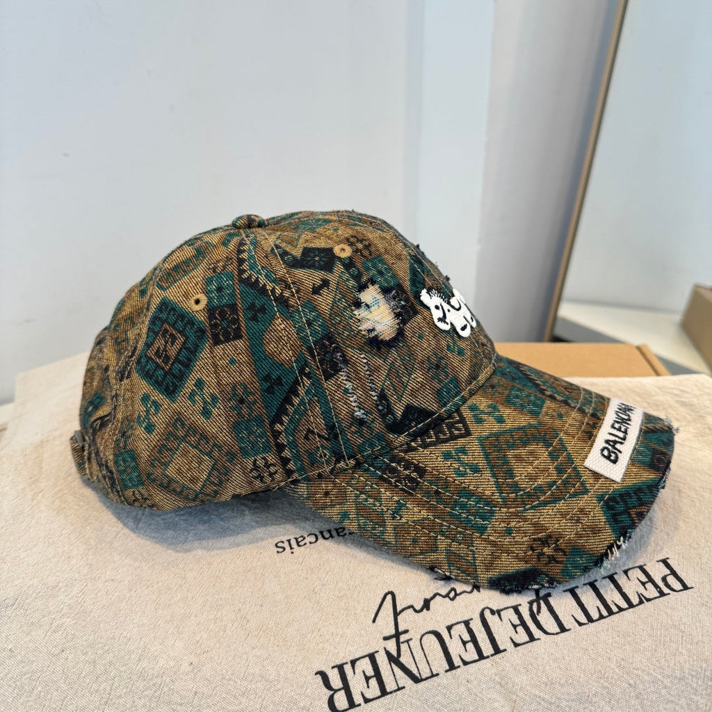 Vintage Distressed Pattern Baseball Cap, Structured Cotton Fit