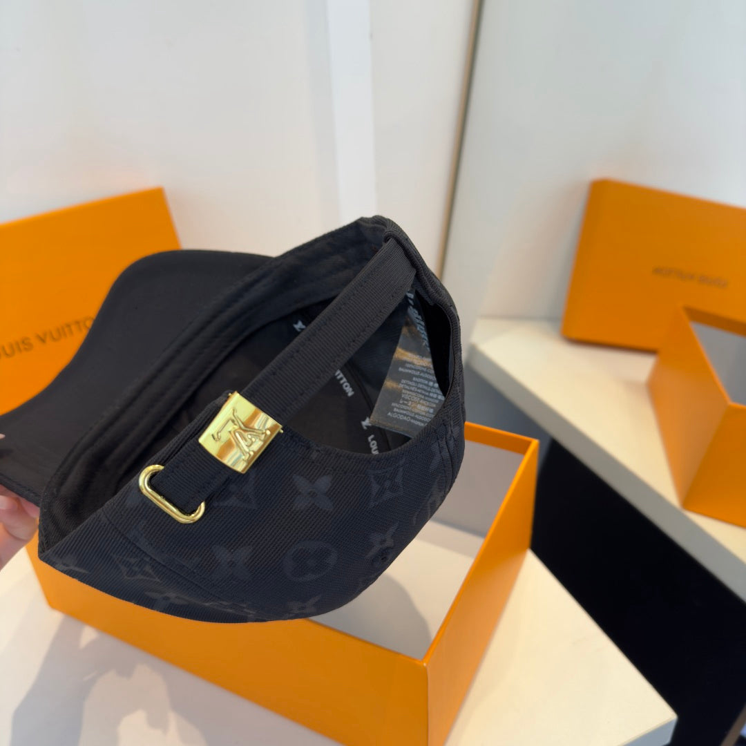 Black Baseball Cap - Effortless Elegance