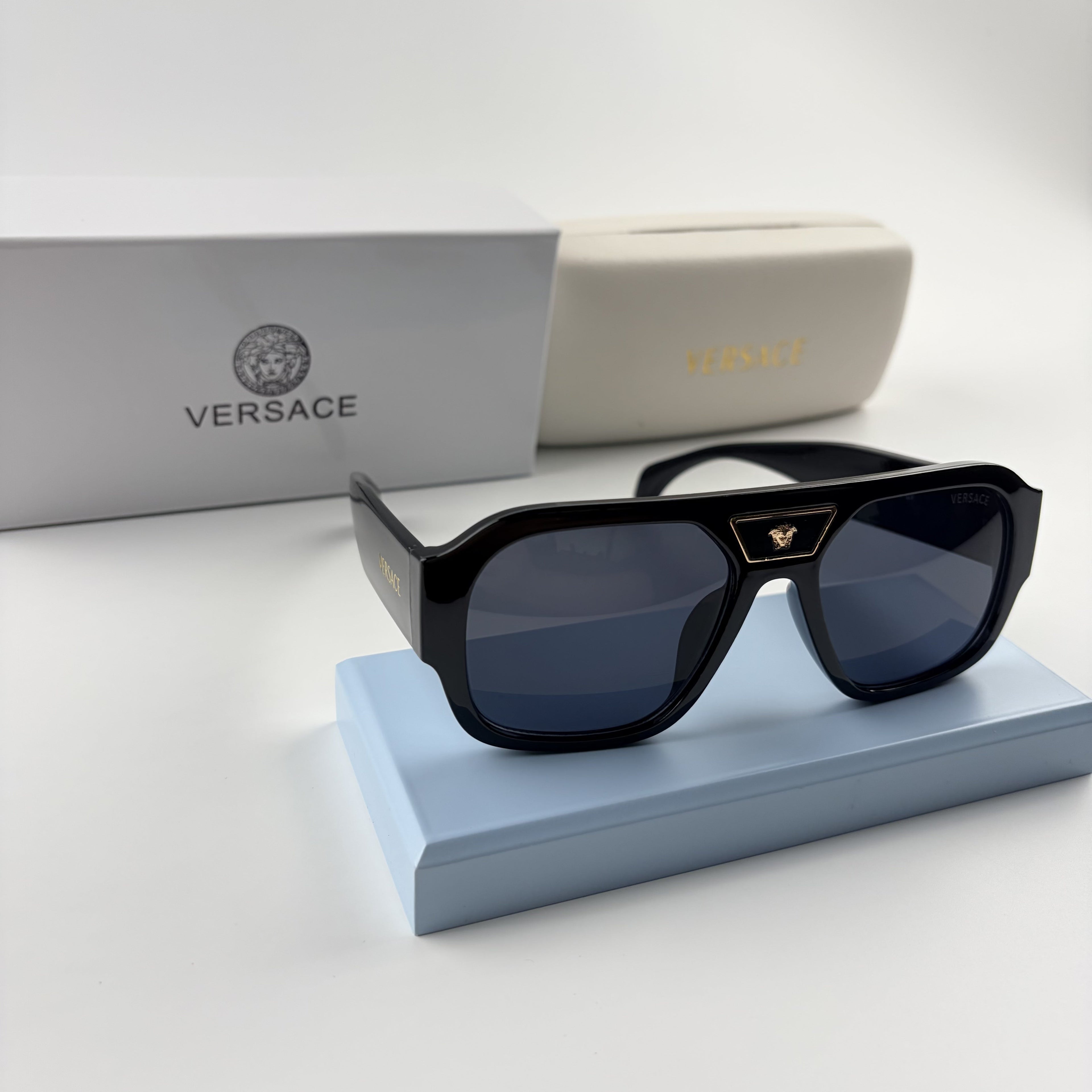 Premium Oversized Aviator Sunglasses - Gold Medusa Accent Black Frame