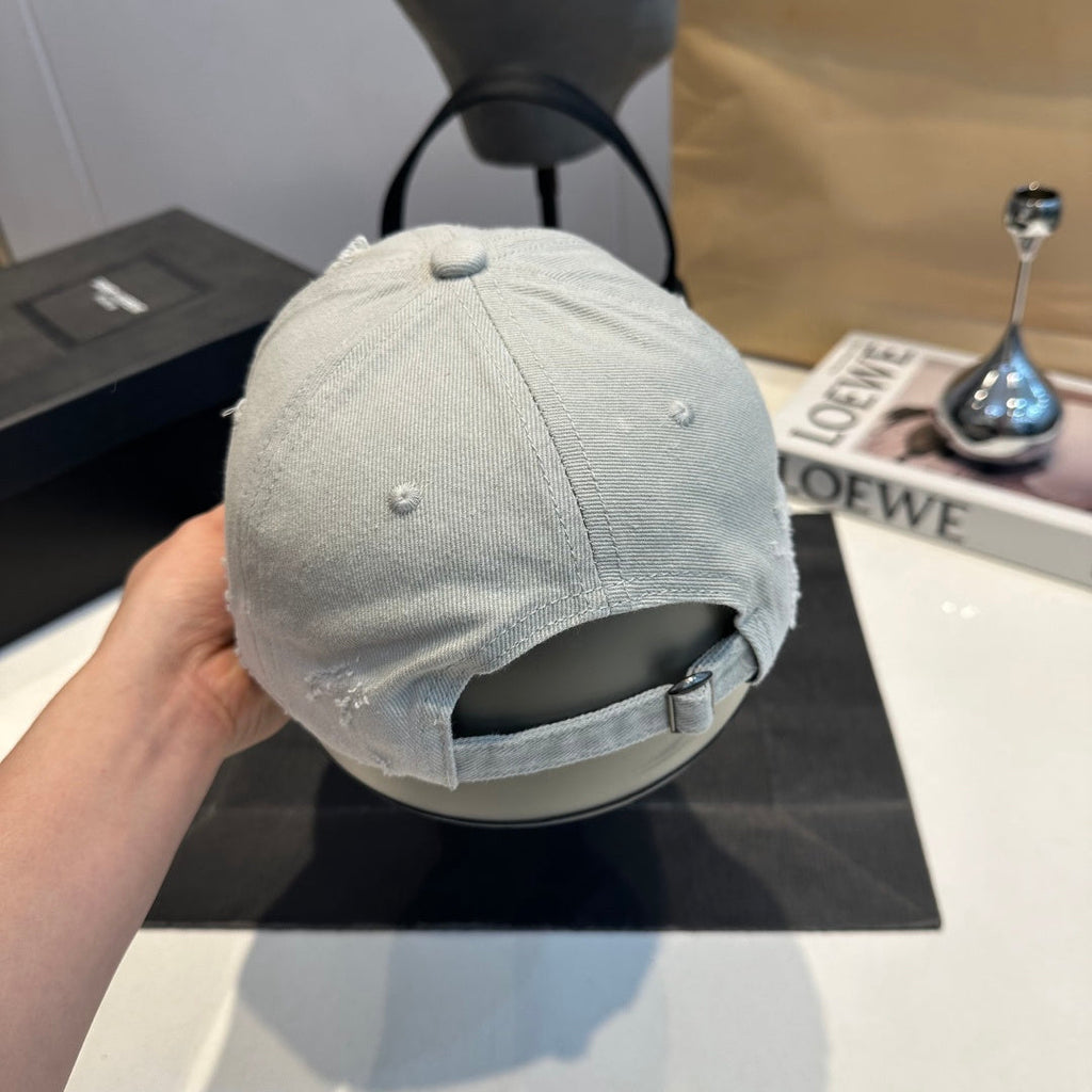 Baseball Cap in Light Grey