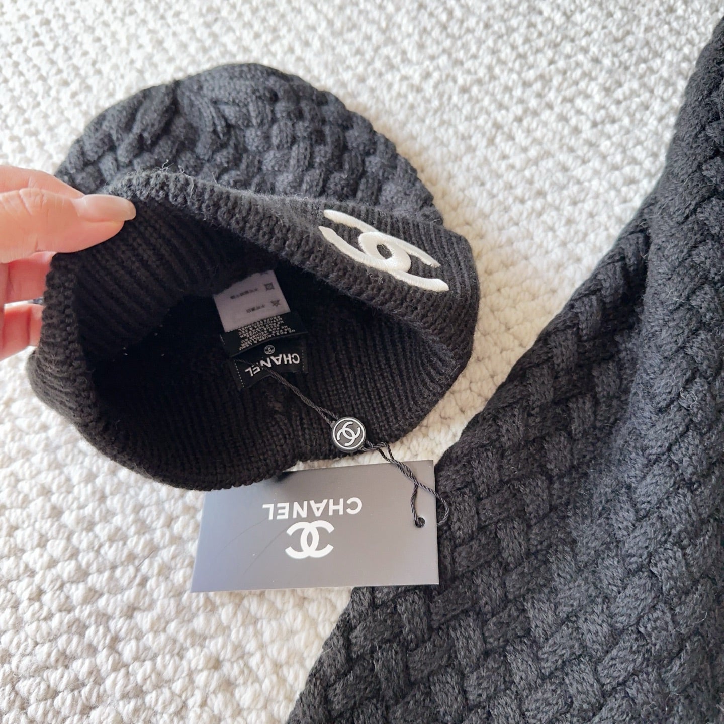 C&C Set of Beanie and Scarf in Black
