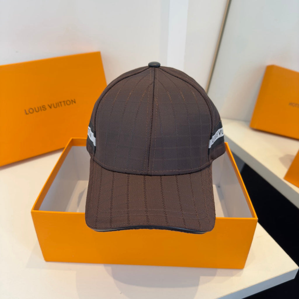 Minimalist Baseball Cap in Rich Brown