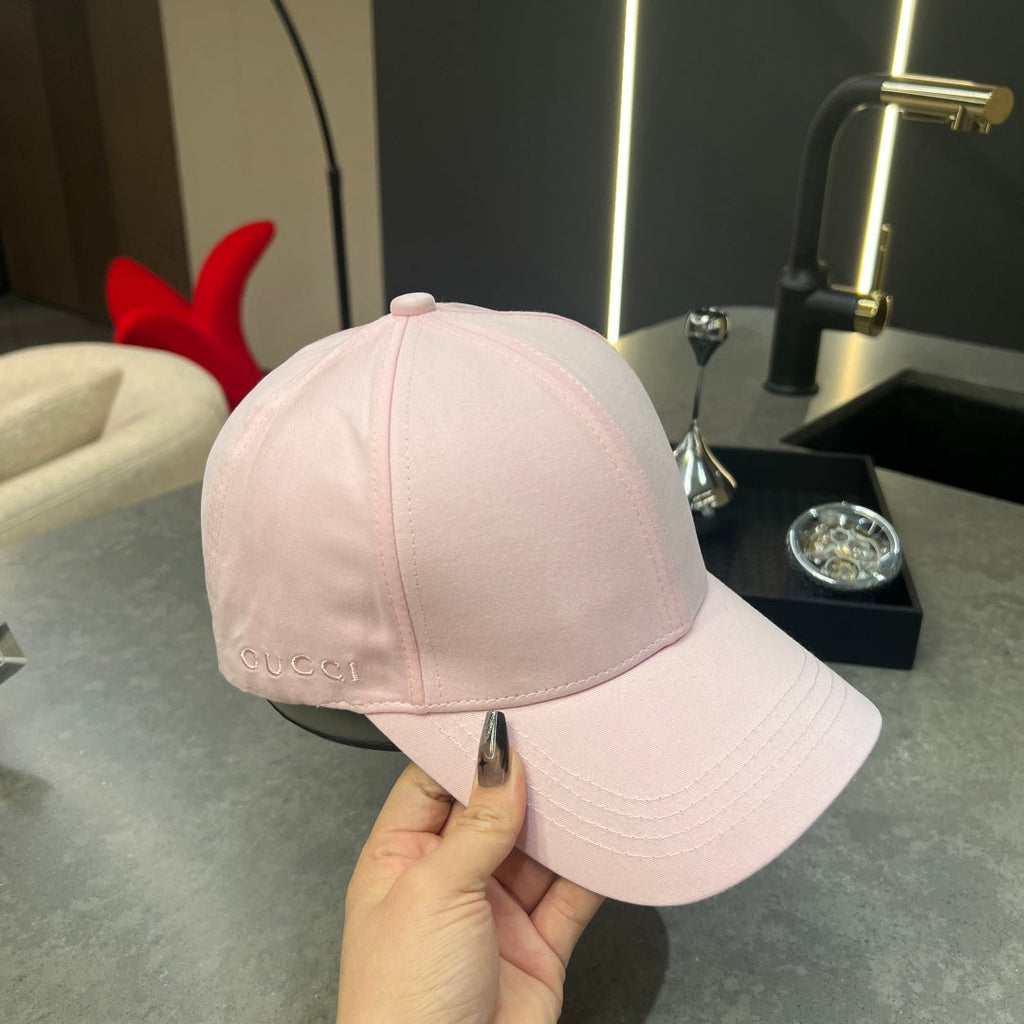 Chic Minimalist Baseball Cap in Soft Pink