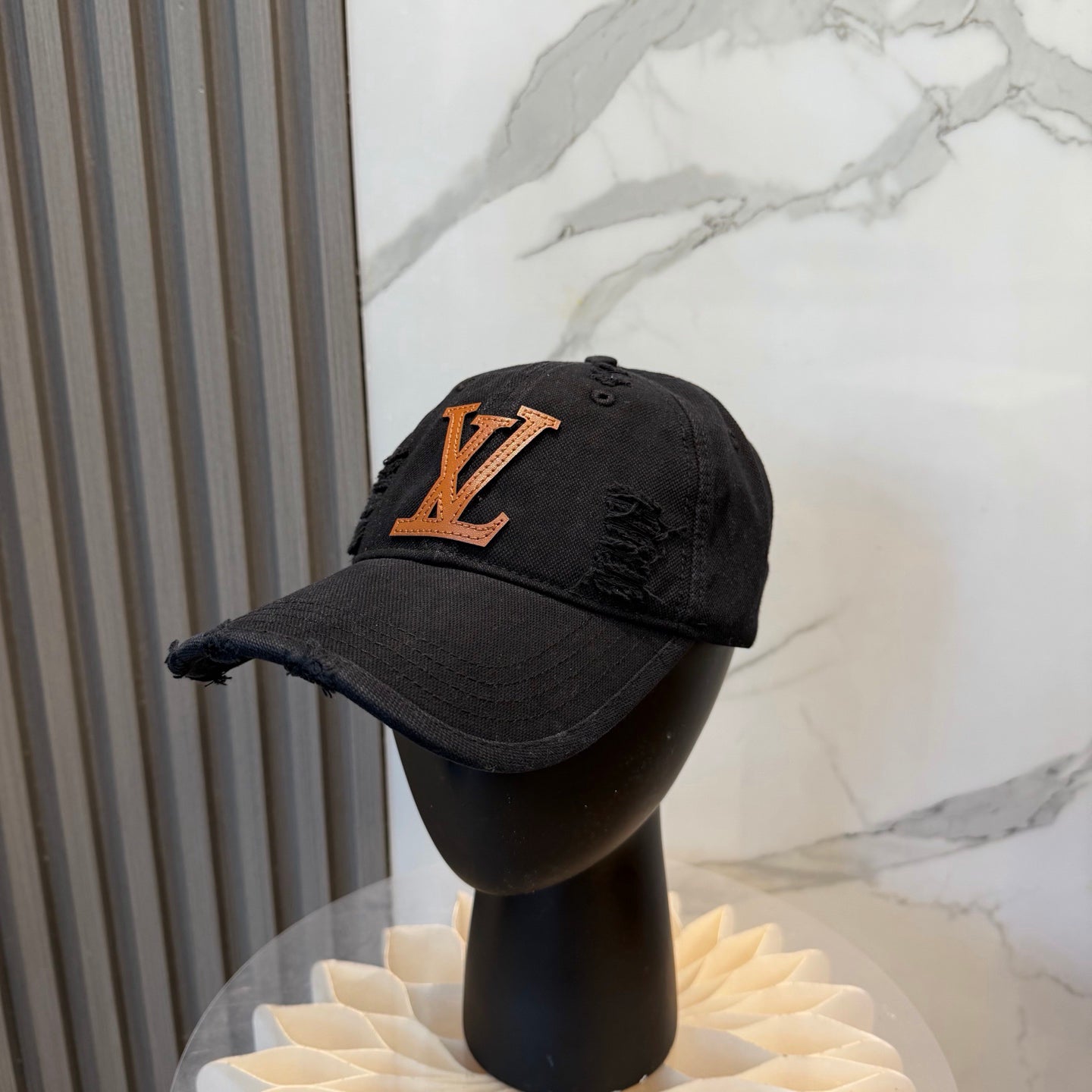 Chic Distressed Black Cap: Effortless Style for Every Season