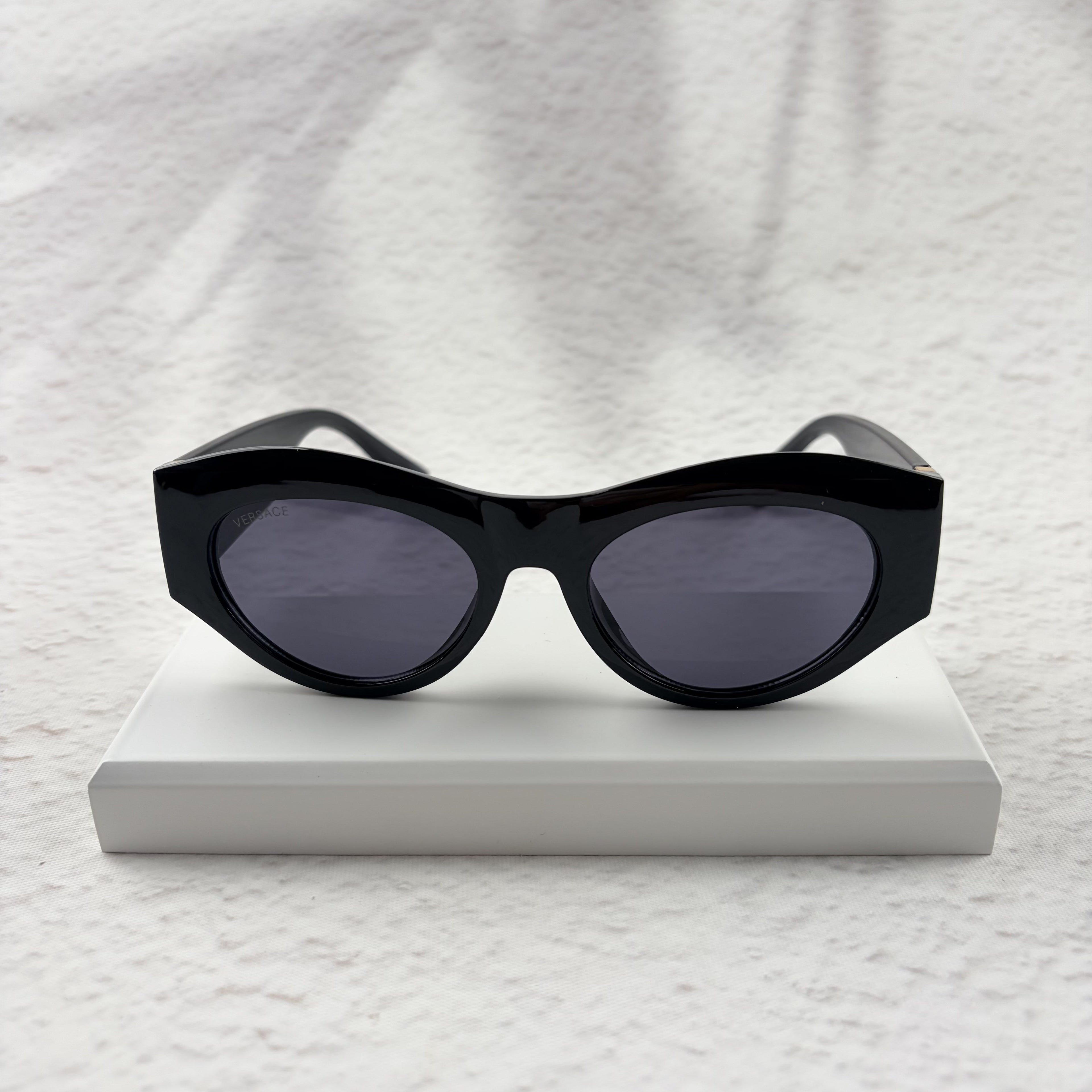 Classic Black Cat-Eye Sunglasses with Gold Baroque Temples