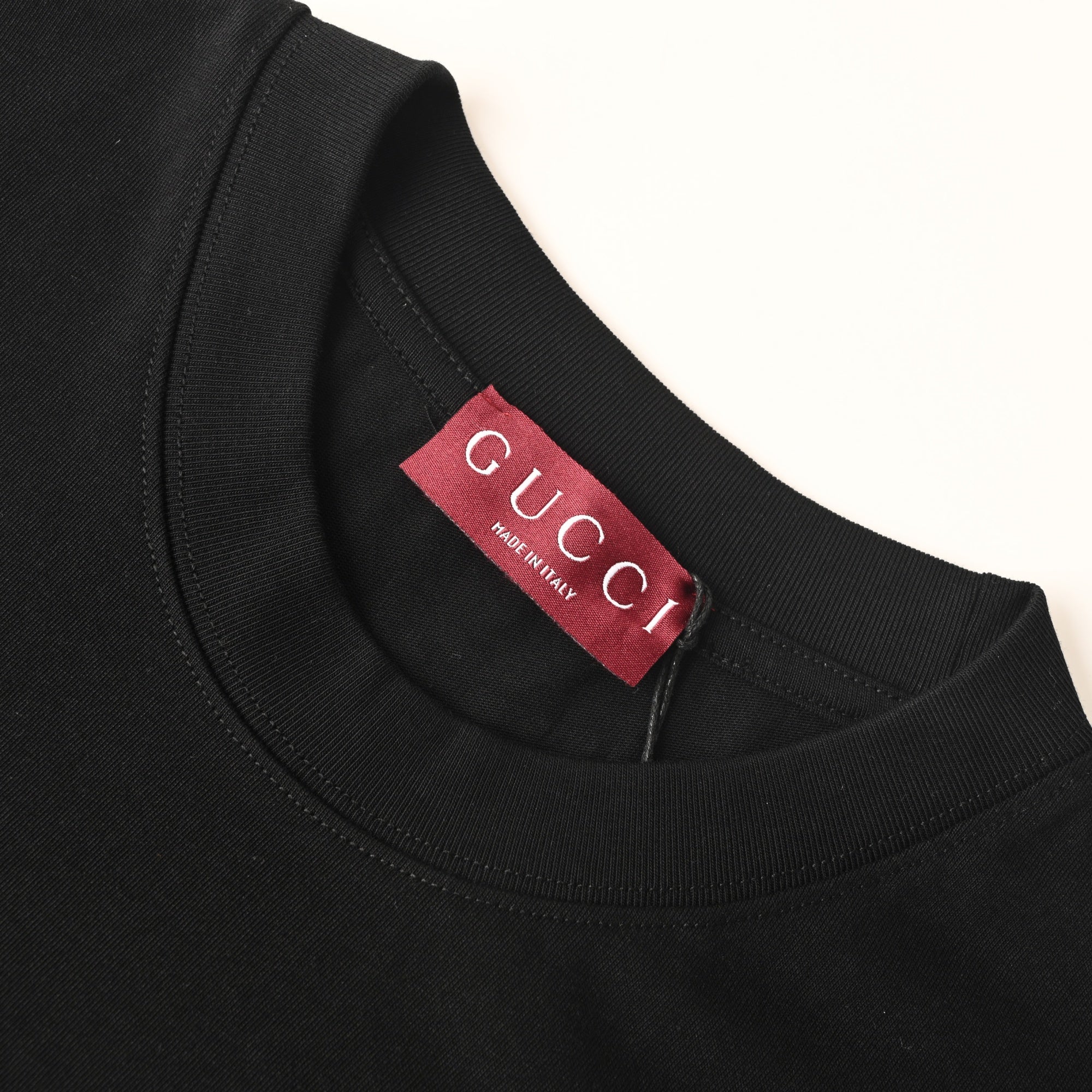 New brand new Gucci T-shirt