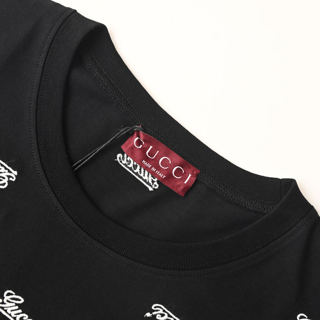 New brand new Gucci T-shirt