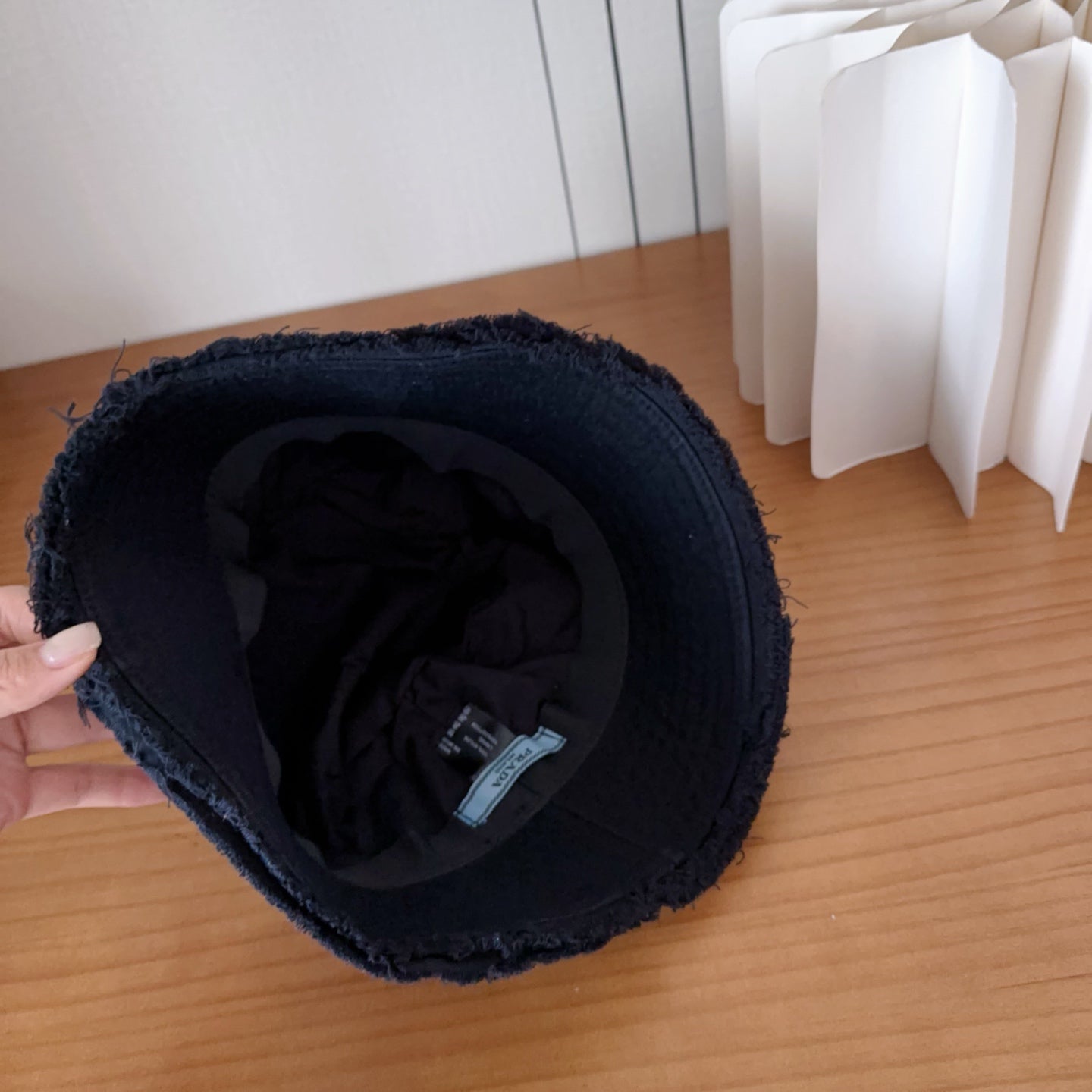 Sleek Black Bucket Hat with Textured Detail