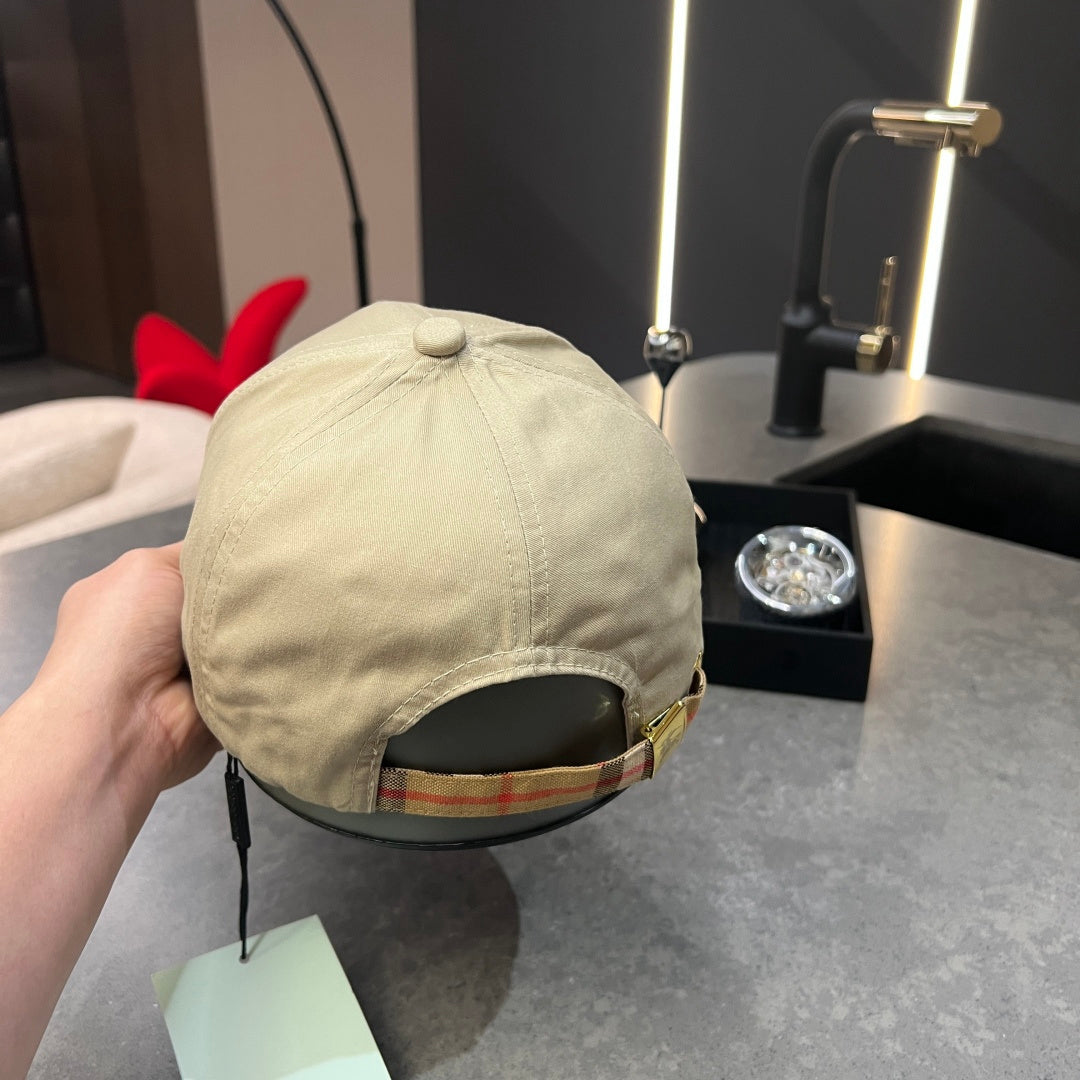 Unisex Minimalist Cap in Soft Sand
