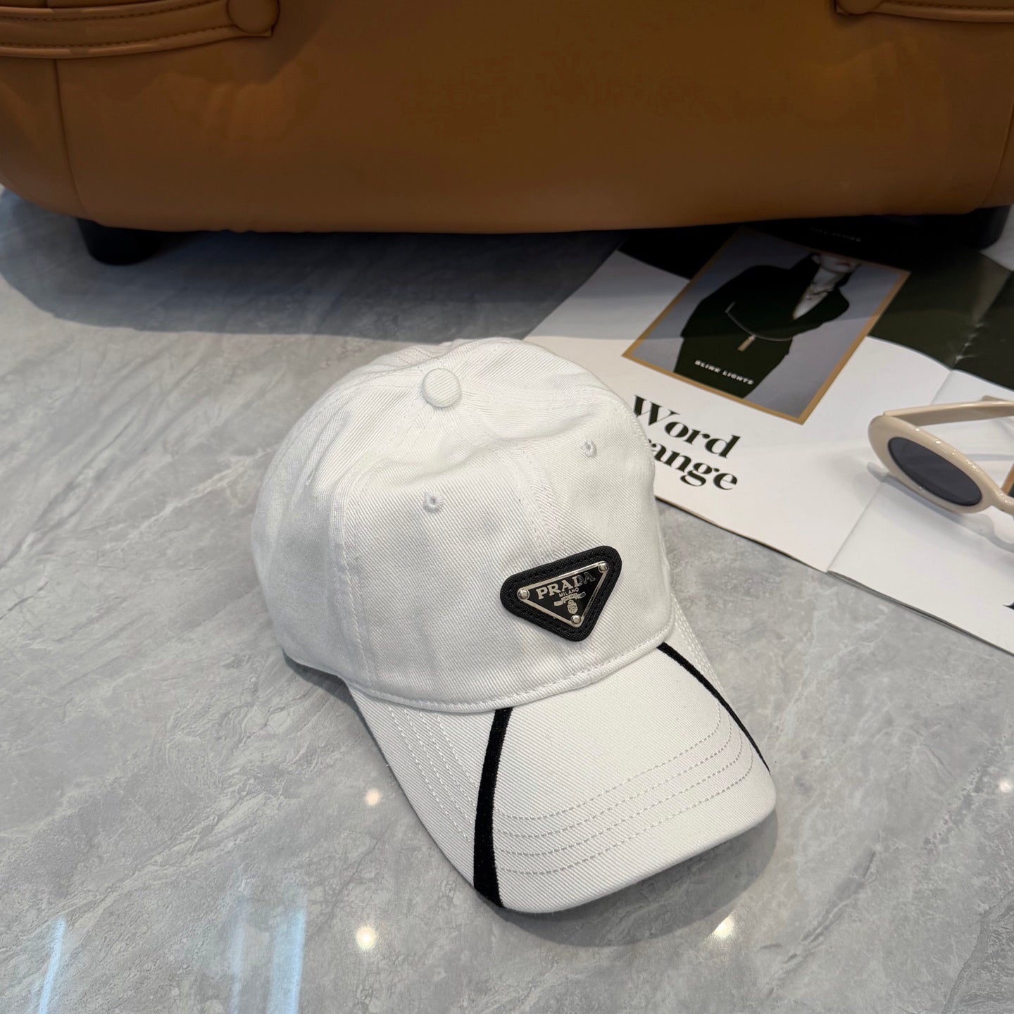 Minimalist Chic Baseball Cap - Breathable High-Quality Design