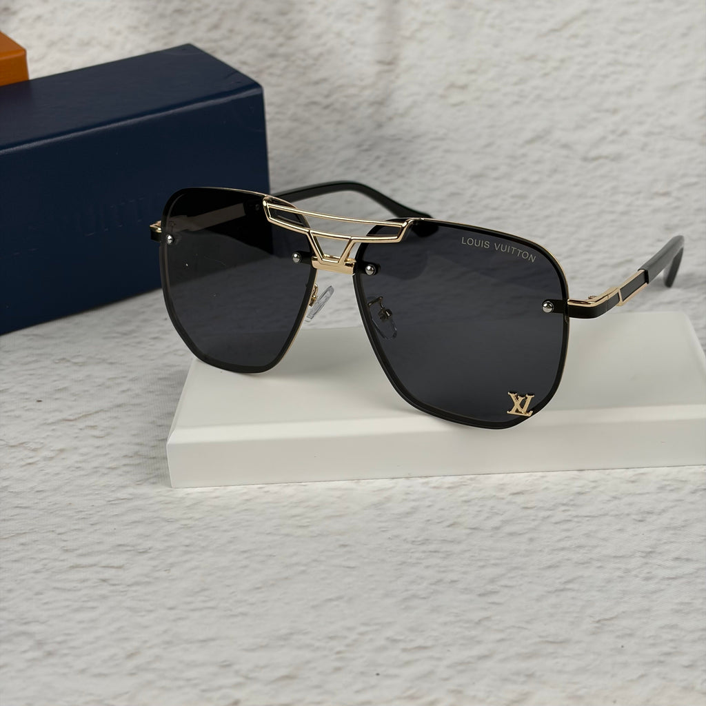 Modern Aviator Sunglasses Gold Metal Frame UV Protection Shades