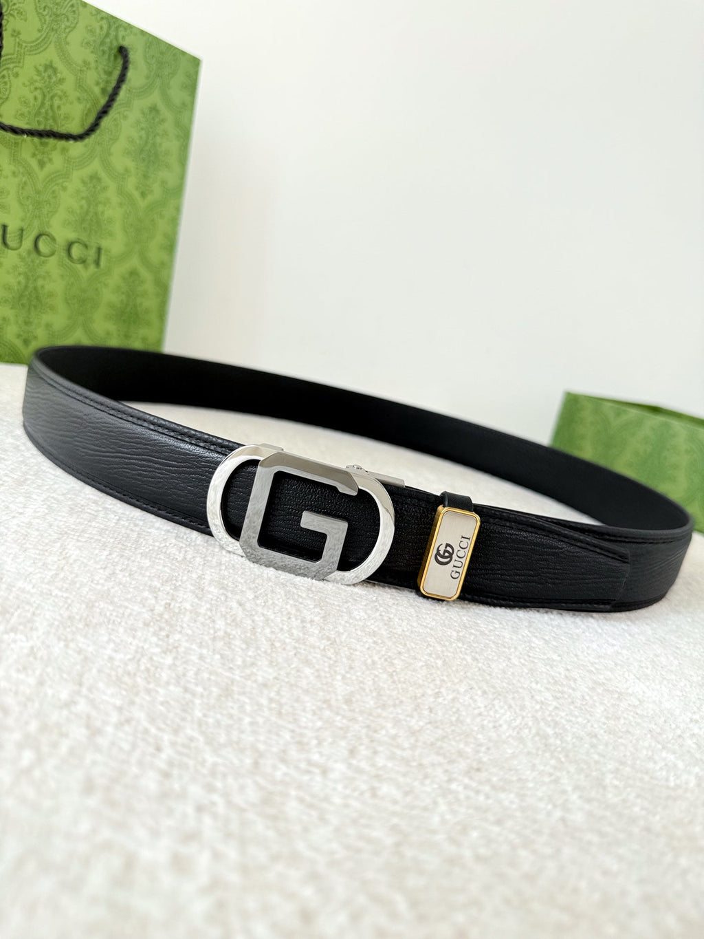 Modern G-Buckle Genuine Leather Belt - Black Textured Dress Accessory