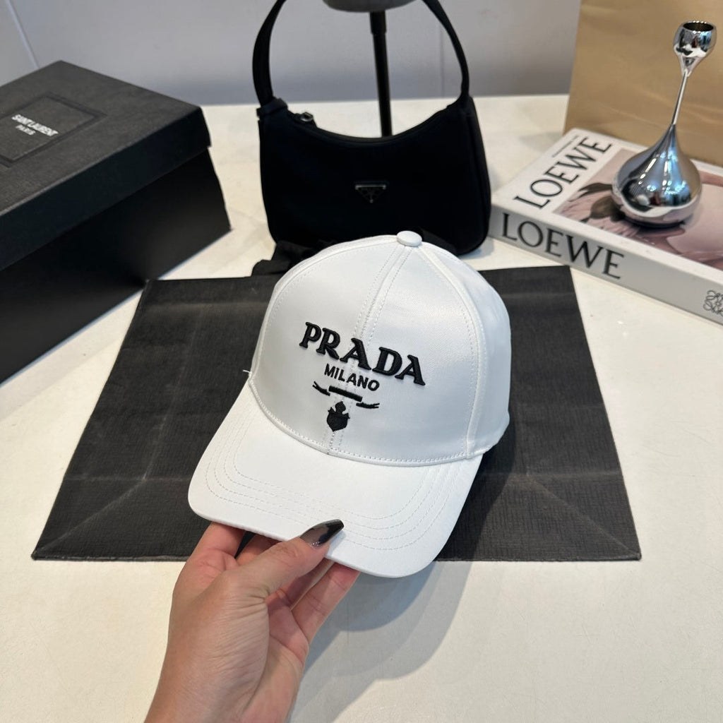 Elegant Embroidered Letter Baseball Cap
