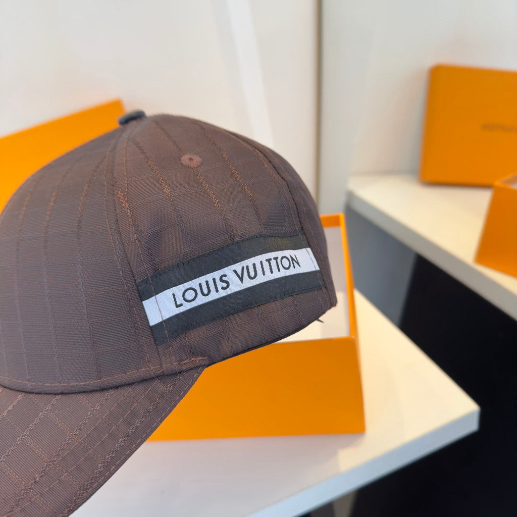 Minimalist Baseball Cap in Rich Brown