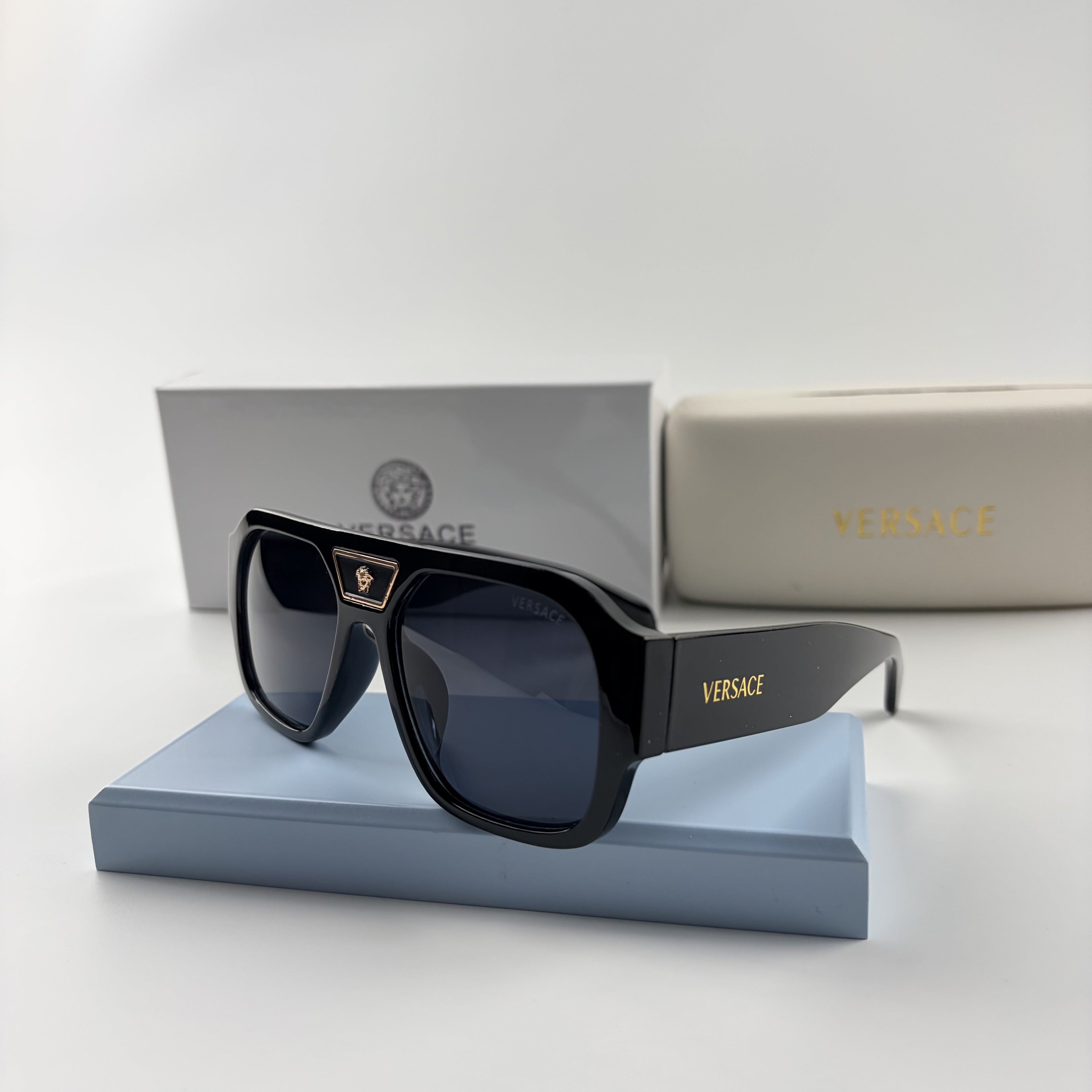 Premium Oversized Aviator Sunglasses - Gold Medusa Accent Black Frame