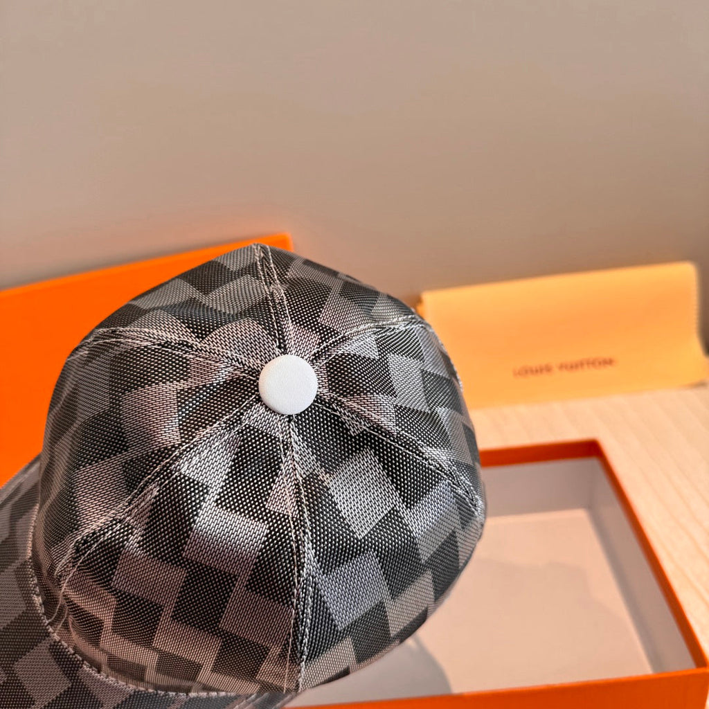 Classic Checkered Baseball Cap - Effortless Chic