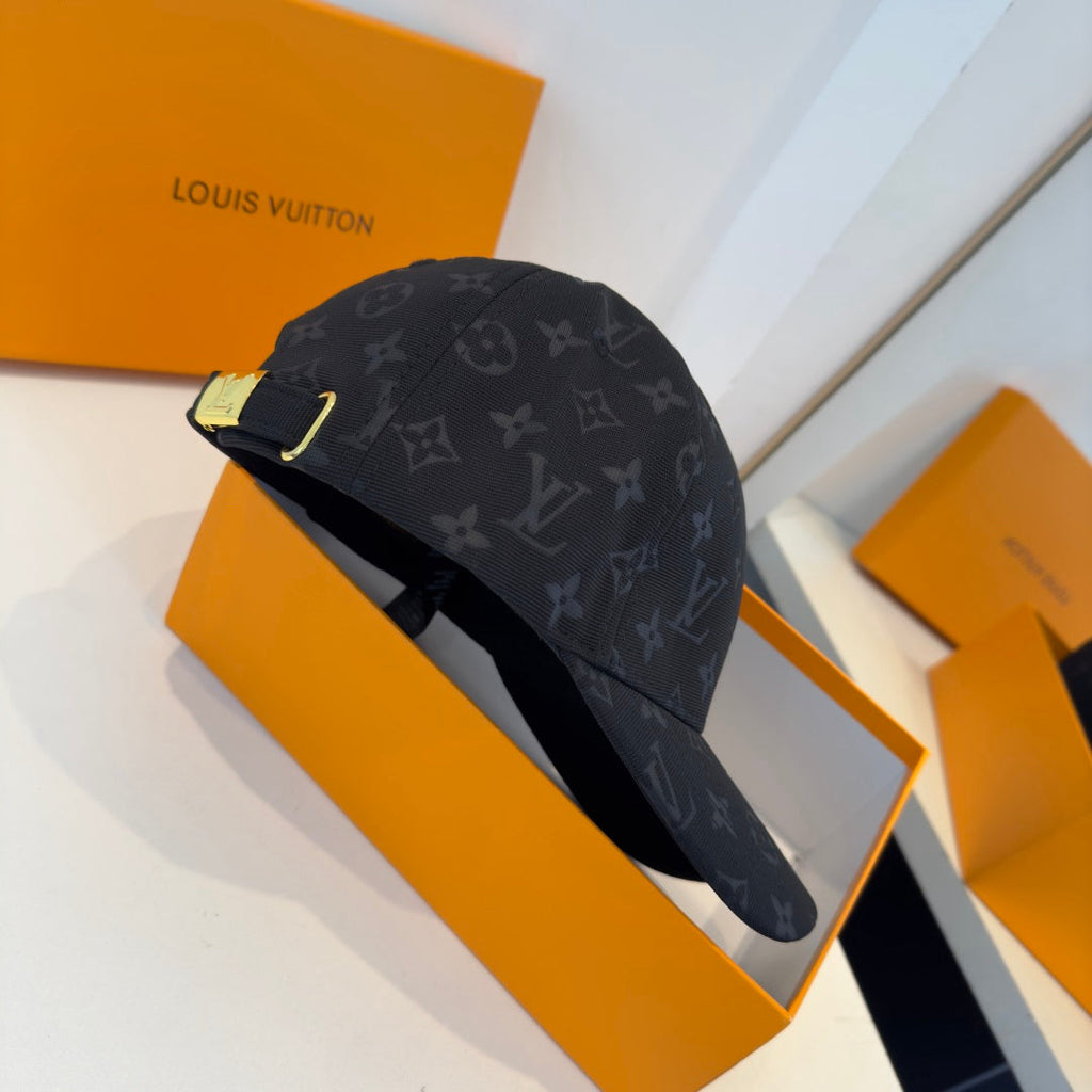Black Baseball Cap - Effortless Elegance