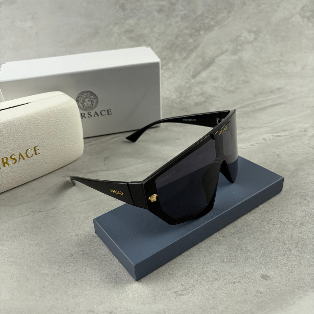 Modern Oversized Shield Sunglasses - Black UV Protection Eyewear