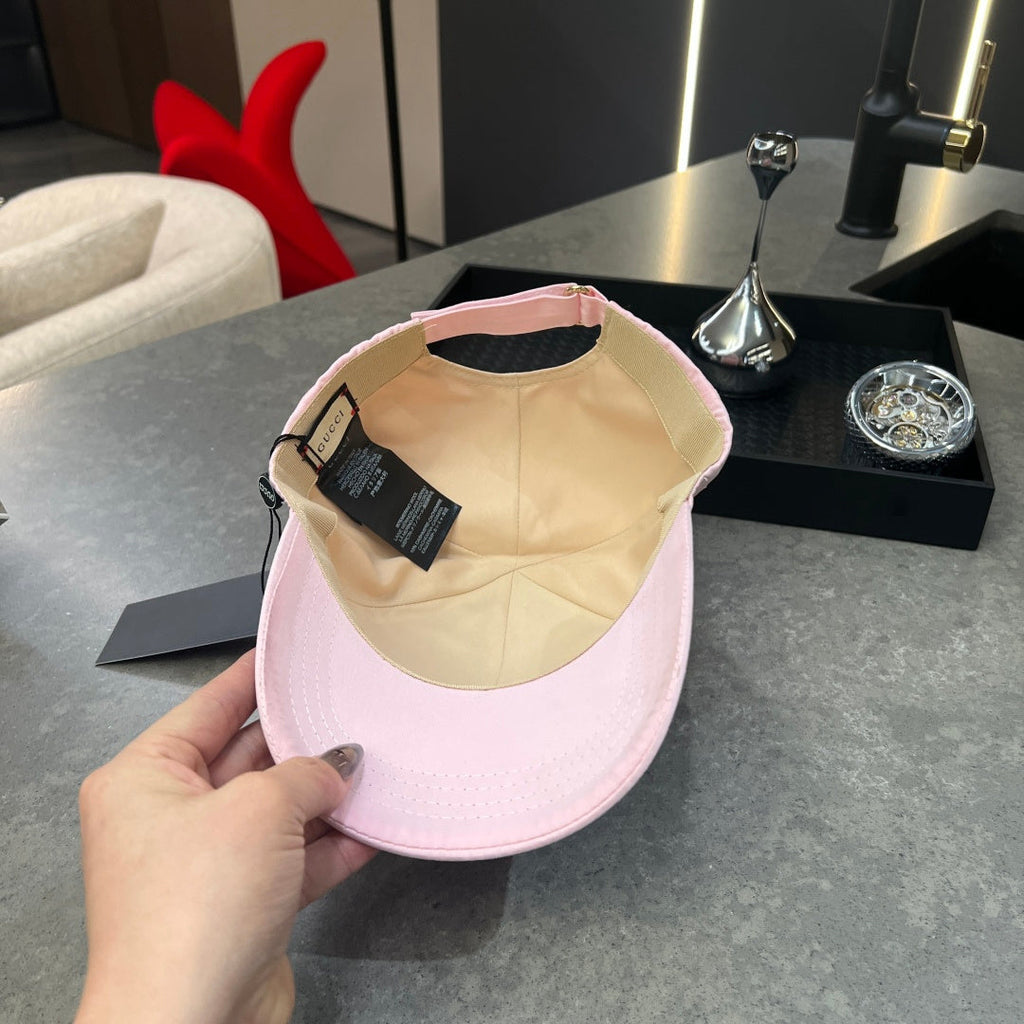 Chic Minimalist Baseball Cap in Soft Pink