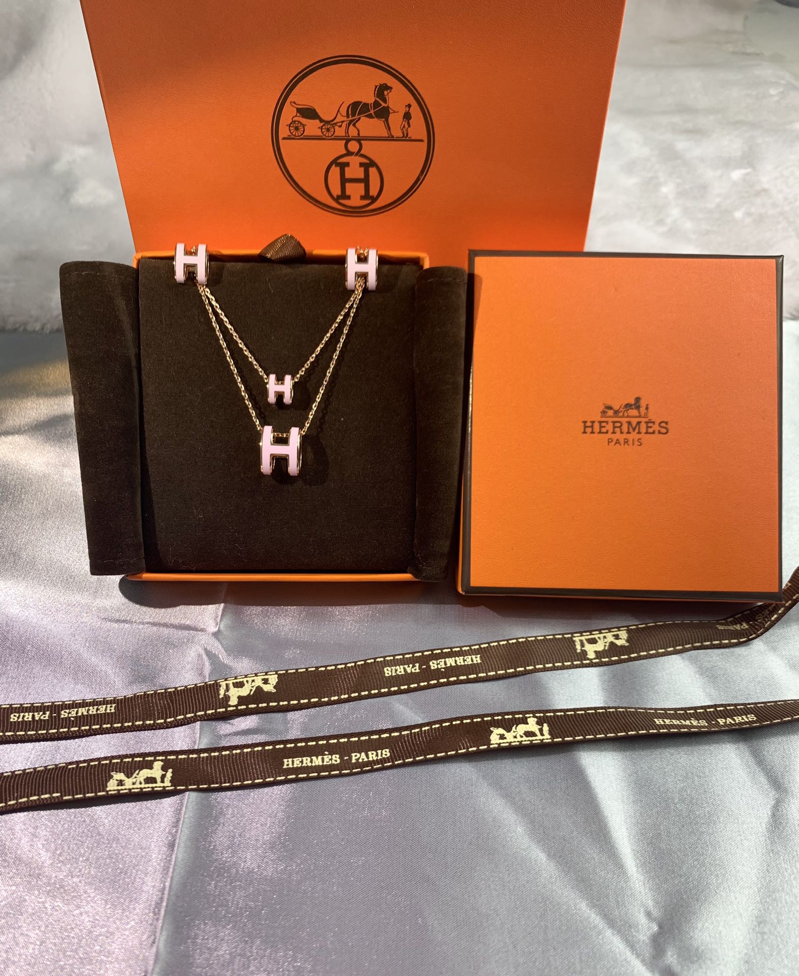 18K Mini Pop Hermes Pink Necklace
