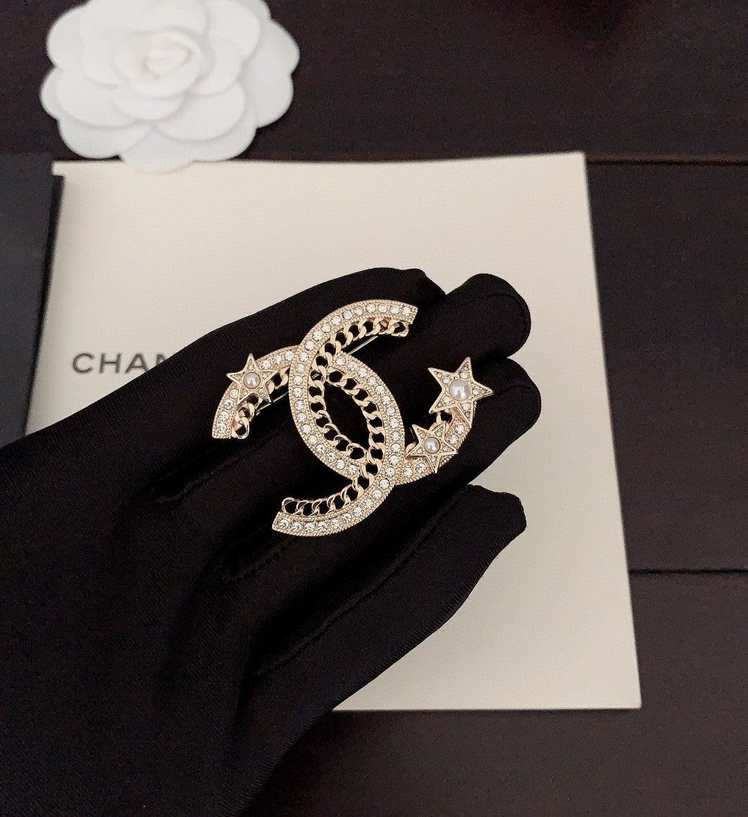 18K  Chanel Star Crtystal Brooch