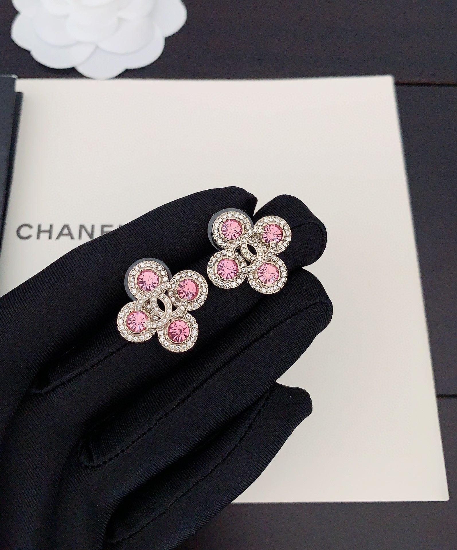 18K  Chanel Pink Diamonds Earrings