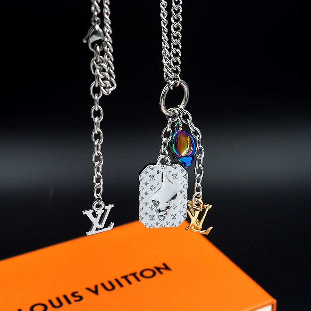 18K Louis Vuitton Shell Necklace