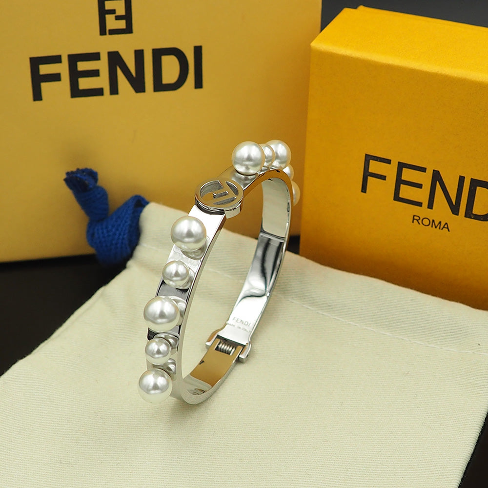 18K Fendi Pearls Bracelet