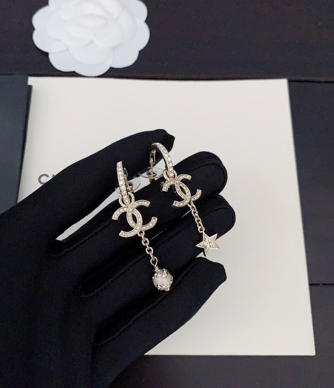 18K  Chanel Pearl Long Pendant Earrings
