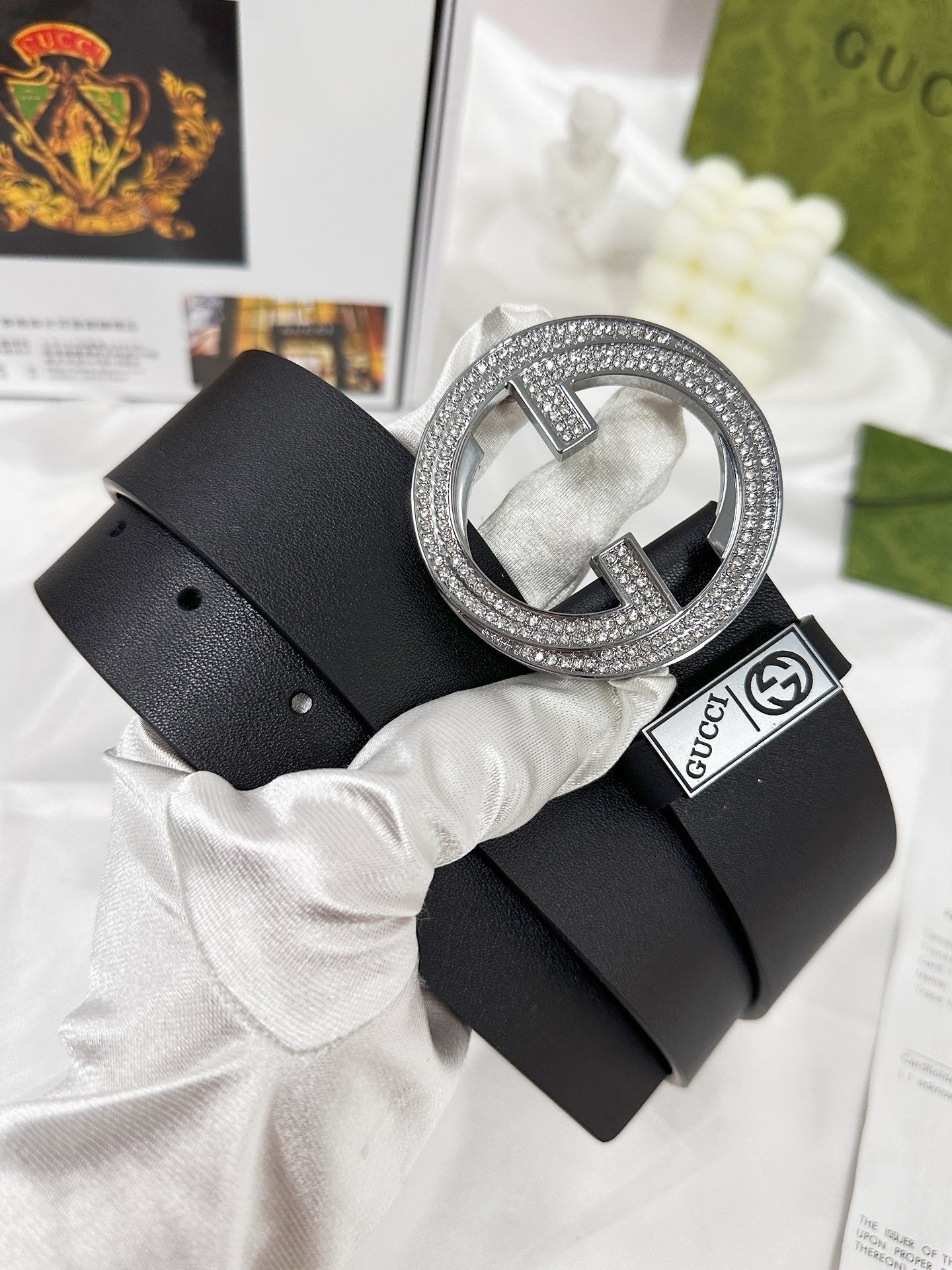 Elegant Black Leather Belt – Crystal-Encrusted Round Buckle | Luxury Women's Belt