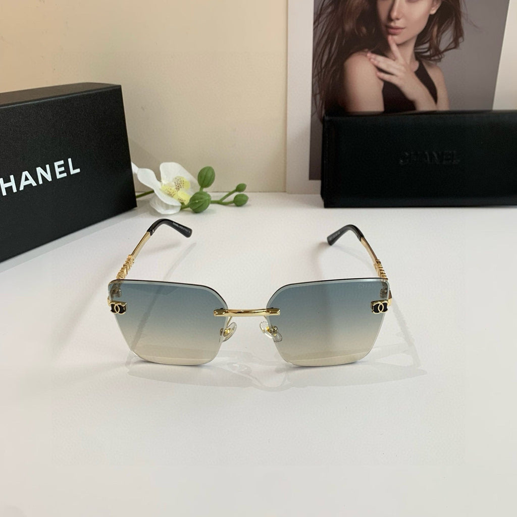 CC Gold-Trimmed Gradient Square Sunglasses