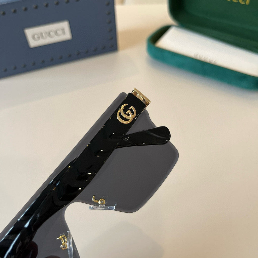 Oversized Shield Sunglasses with Gold Accent Detailing