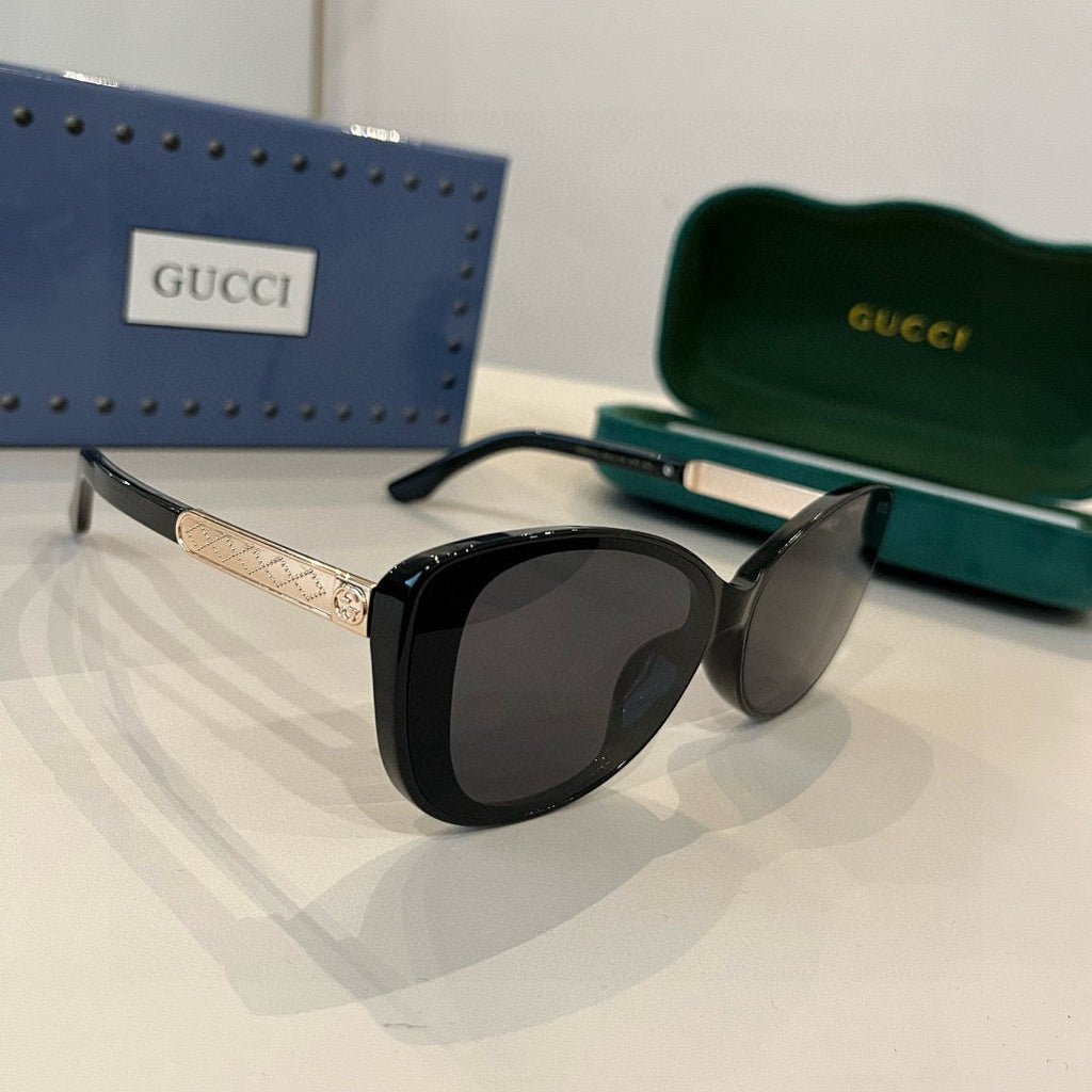 Elegant Black Cat-Eye Sunglasses