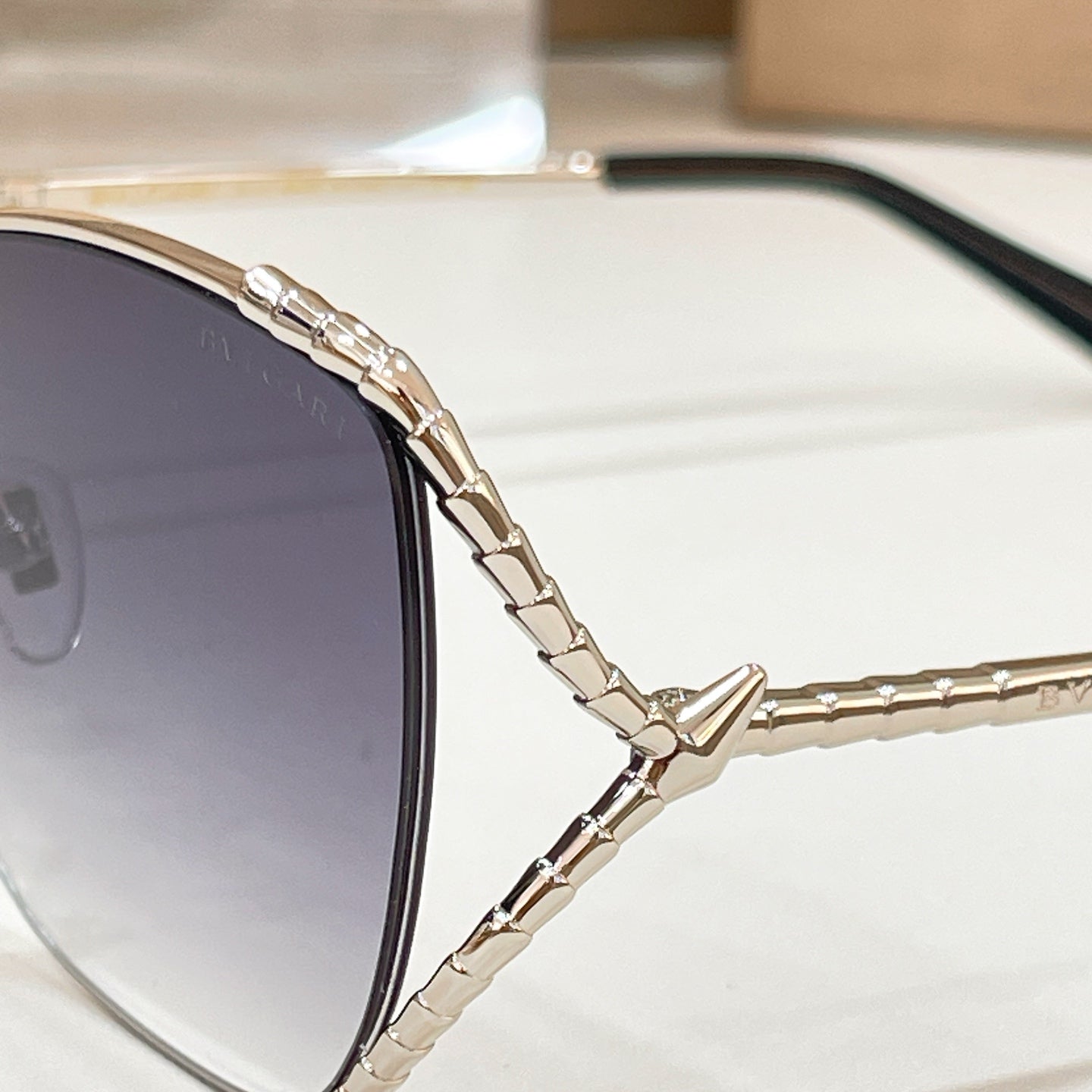 BVLGARI Sunglasses-BV40081U