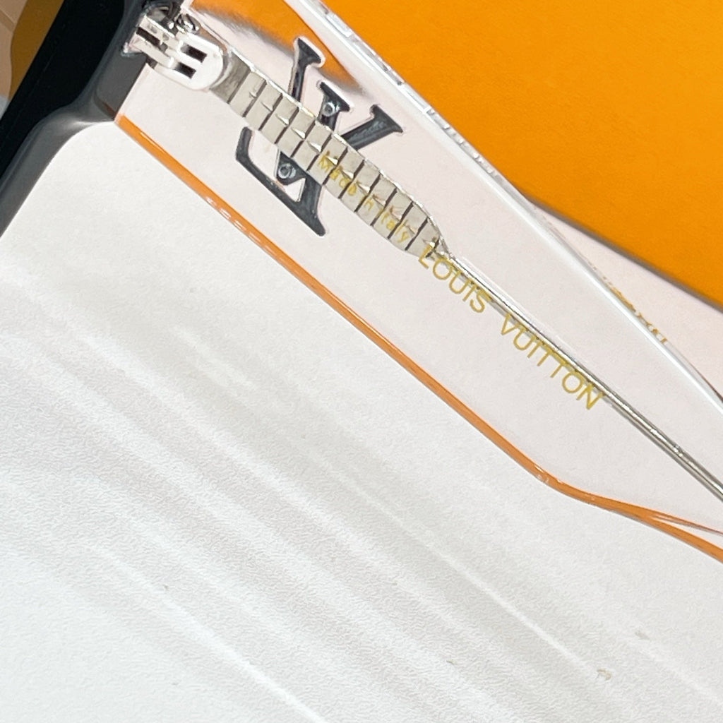 Louis Vuitton Sunglasses-Z1579E