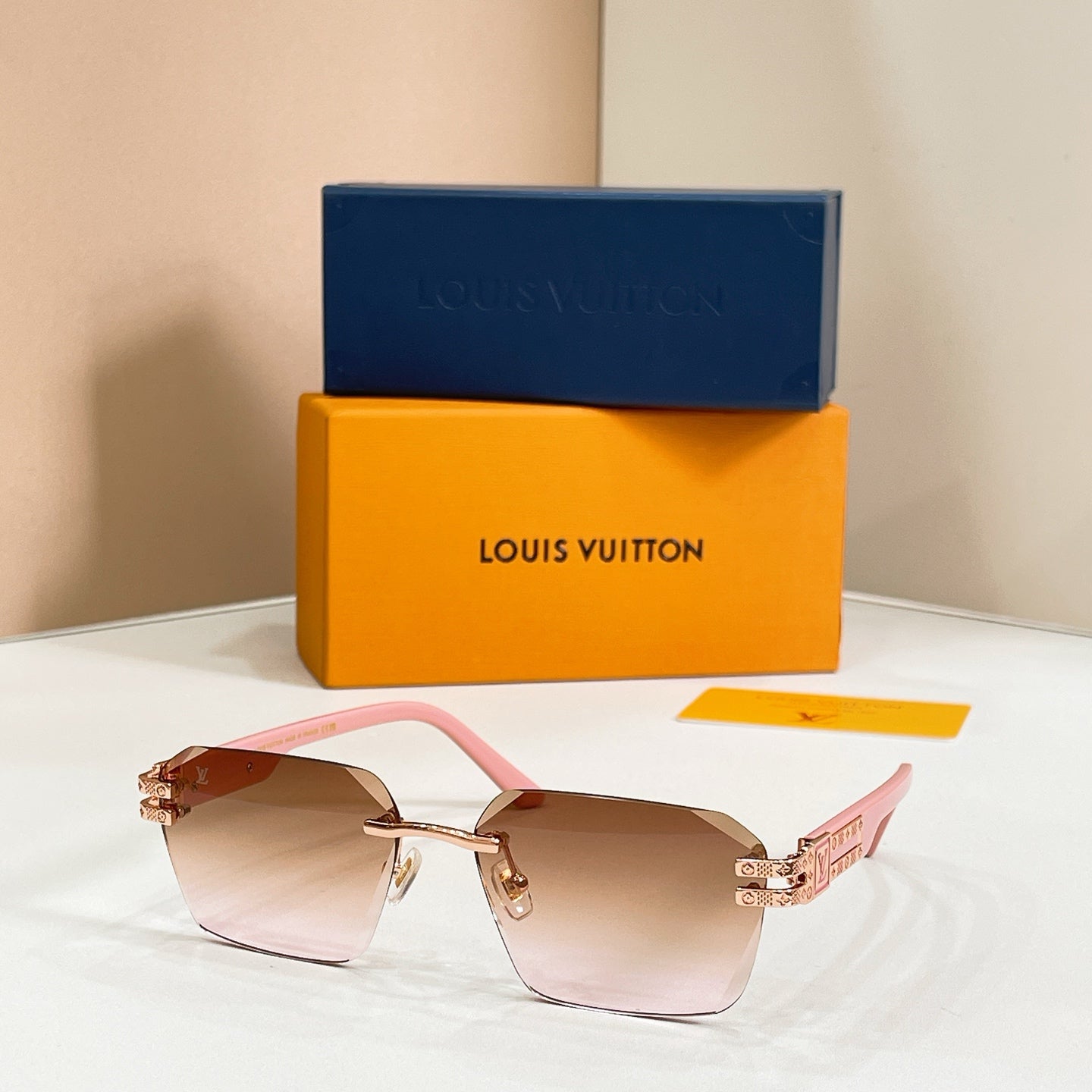 Louis Vuitton Sunglasses-Z21943E
