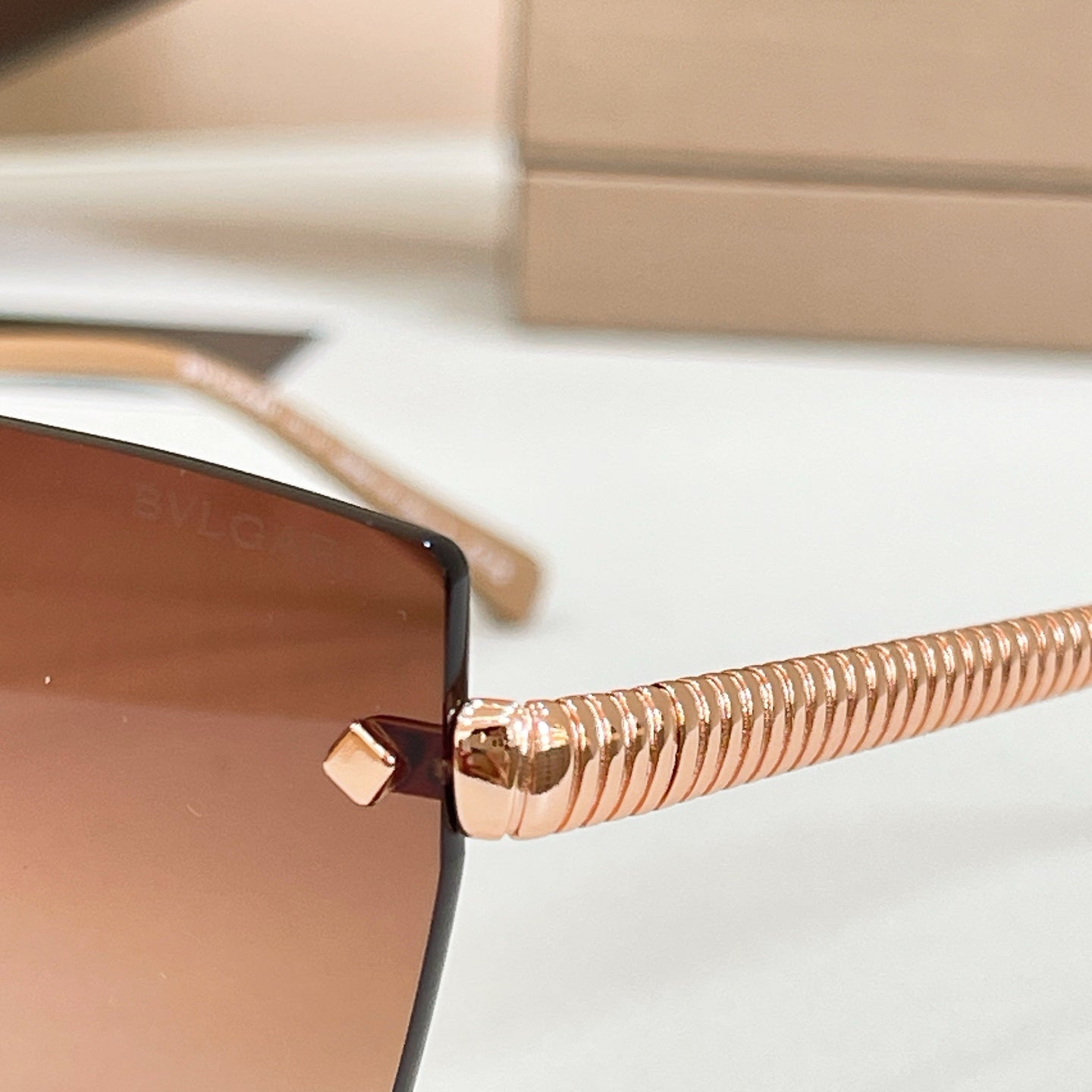 BVLGARI Sunglasses-BV 40083U